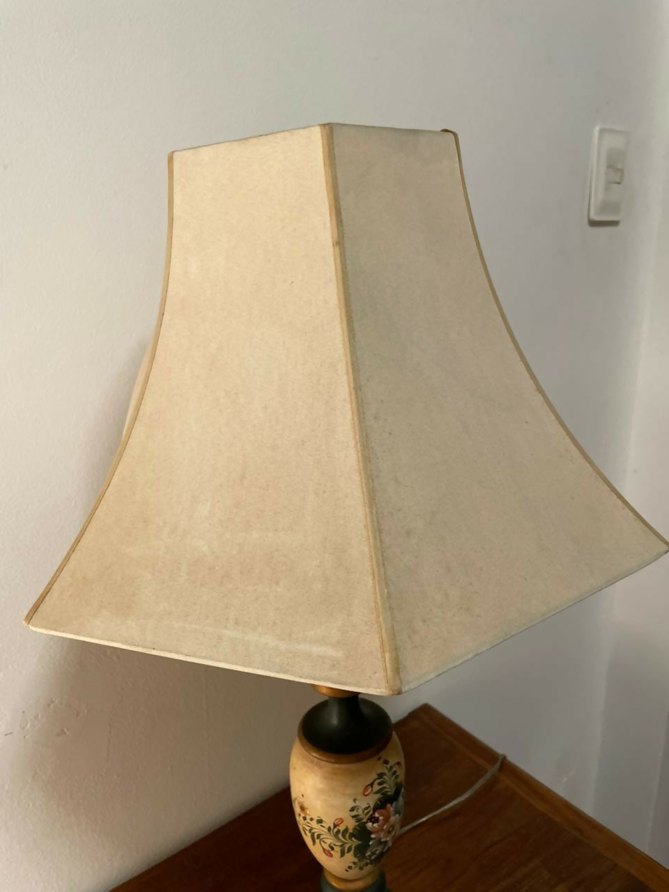 Grande Abajur em Madeira Policromada - 68cm
