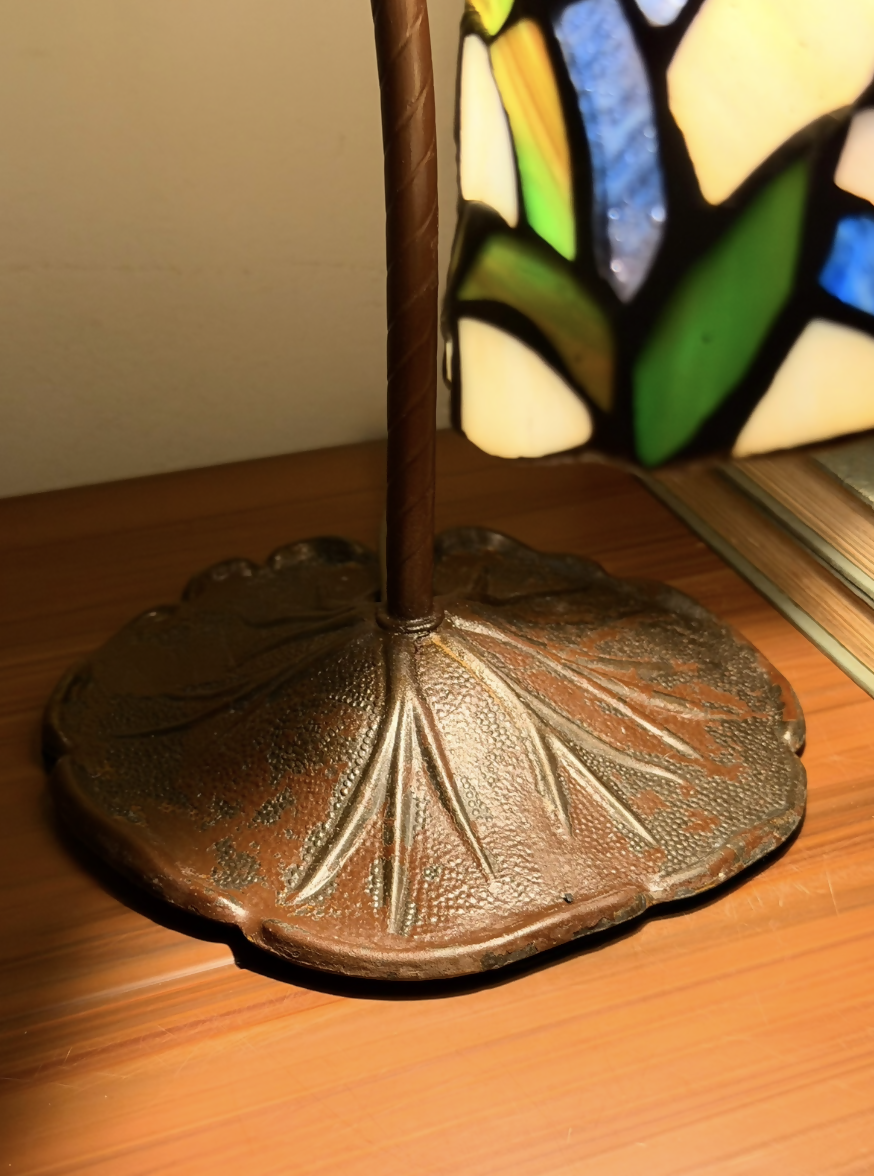 Luminária Estilo Tiffany em Pasta de Vidro Colorido Artesanal Luminária Estilo Tiffany em Pasta de Vidro Colorido Artesanal