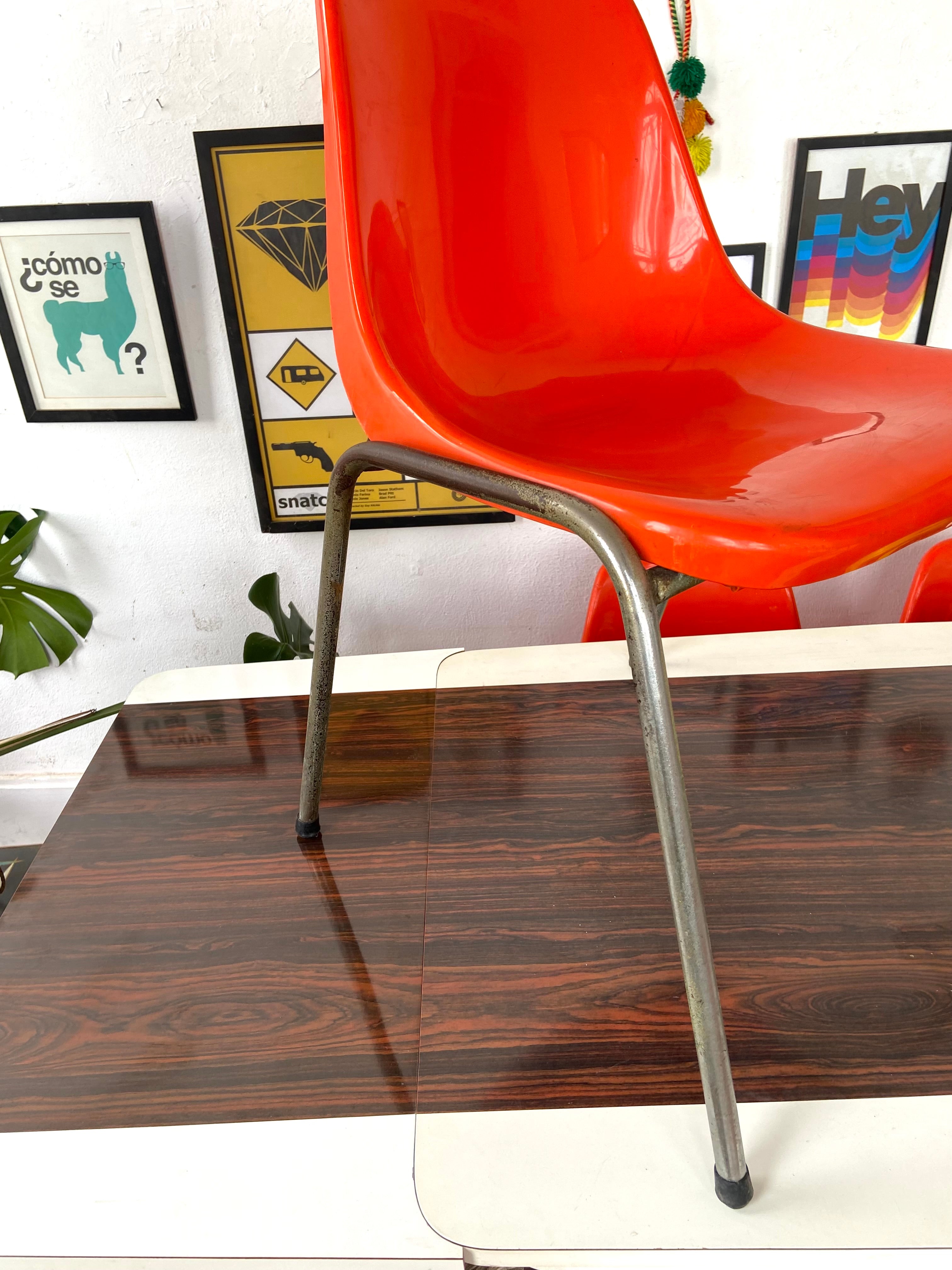 Conjunto mesa de fórmica e cadeiras Marfinite laranja 