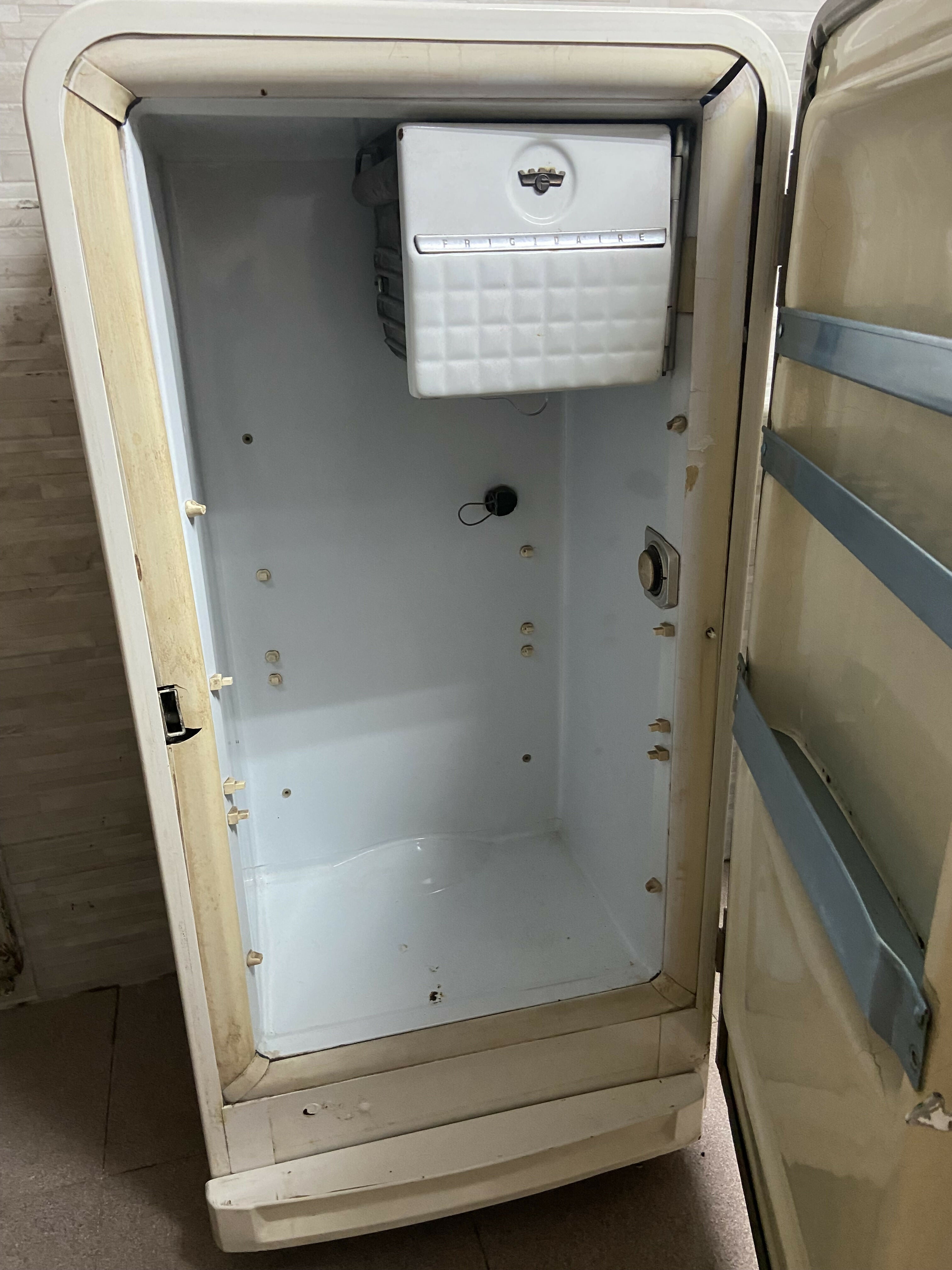 Geladeira Frigidaire Vintage