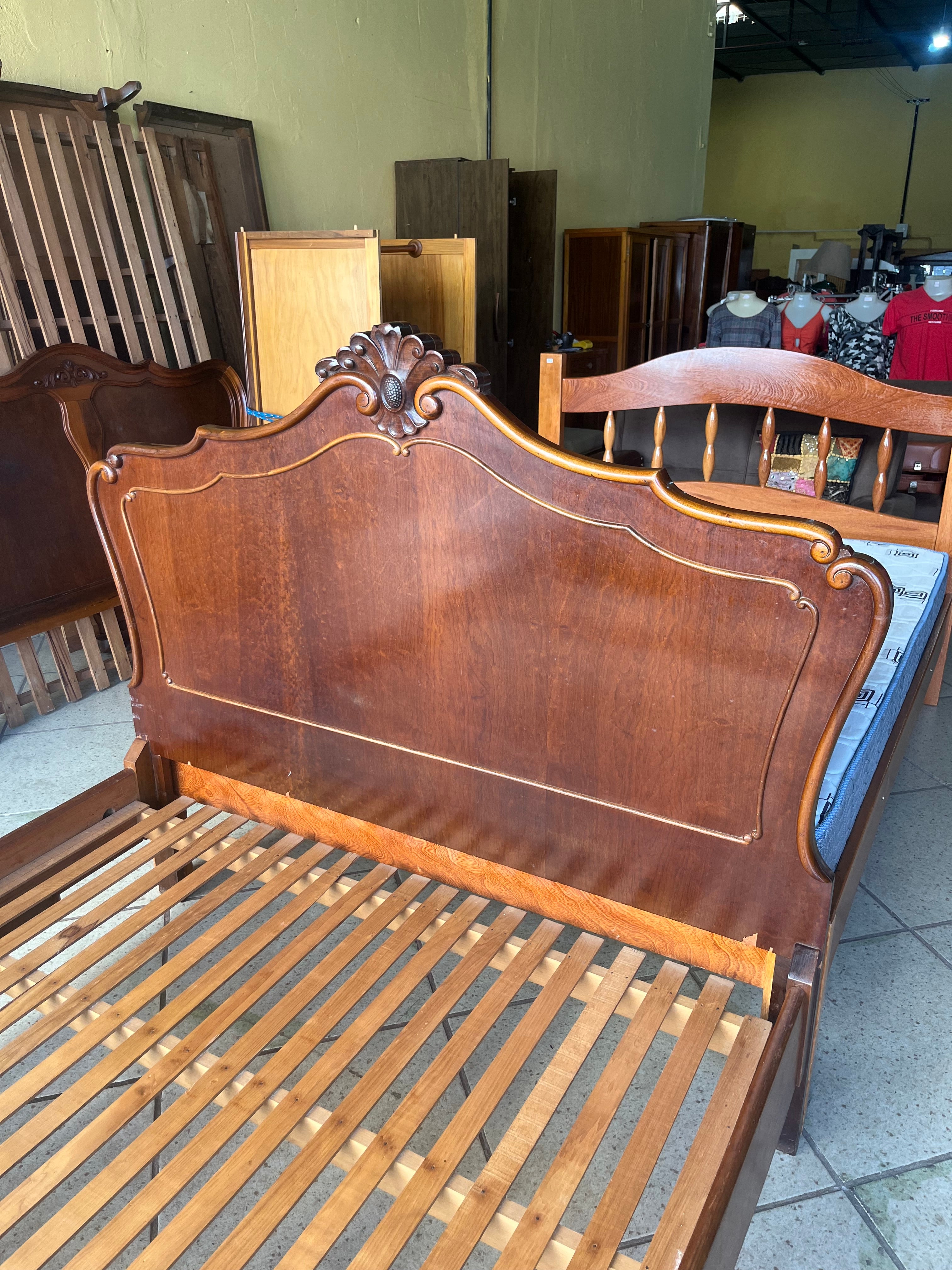 CAMA DE CASAL LUÍS XV ANTIGA