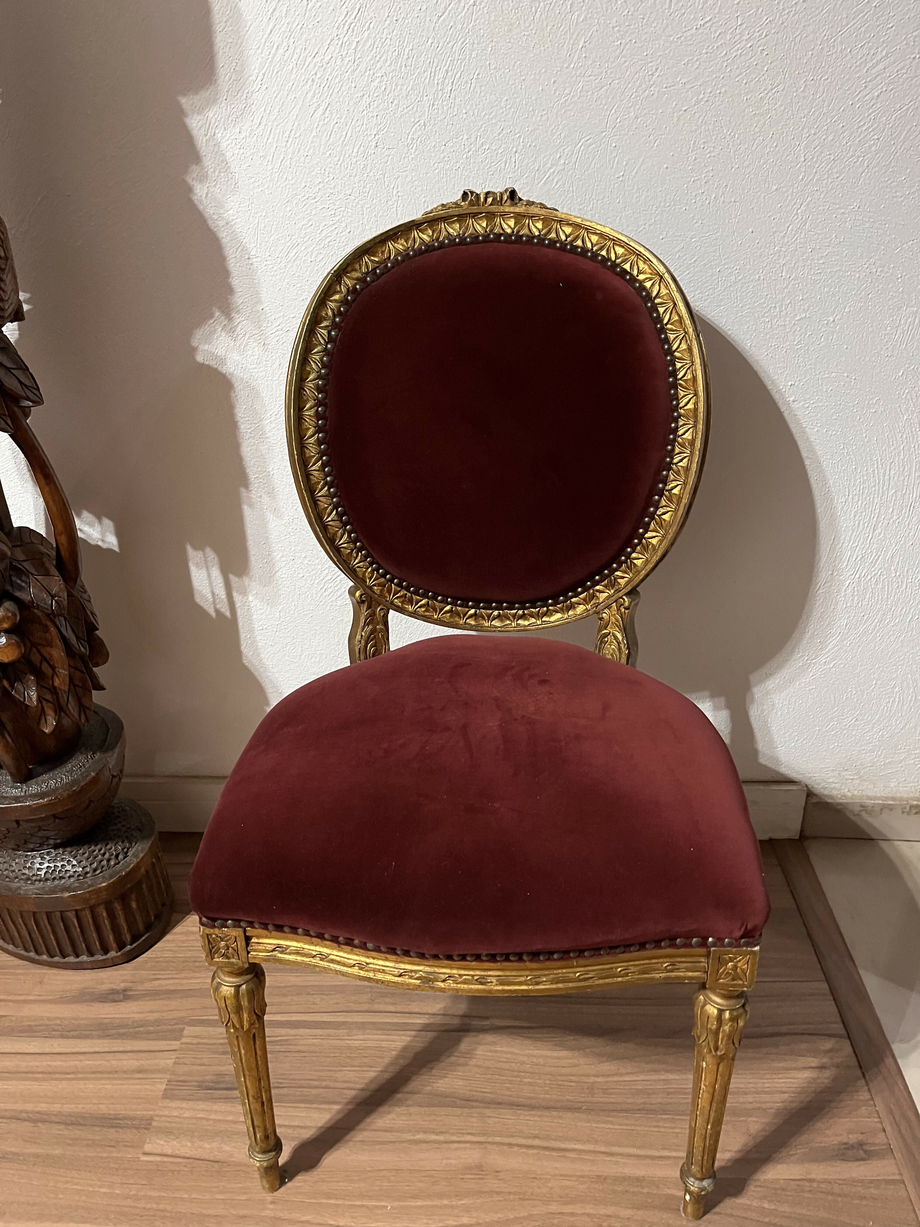Conjunto Estofado Luís XV dourado em tecido vinho - Completo e em perfeito estado