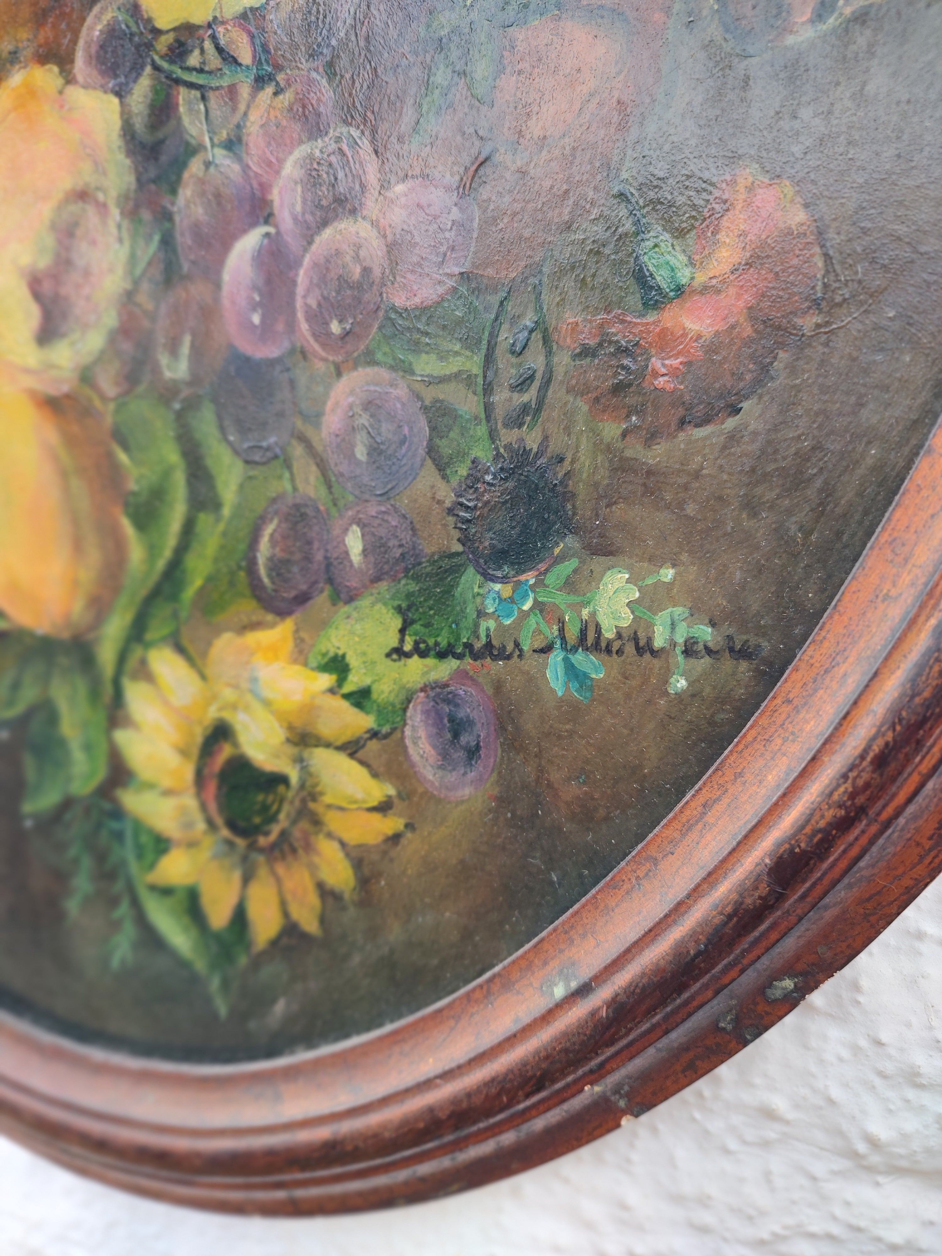 Maravilhoso Quadro oval com pintura à óleo de Flores e Frutas (76cm x 56cm)