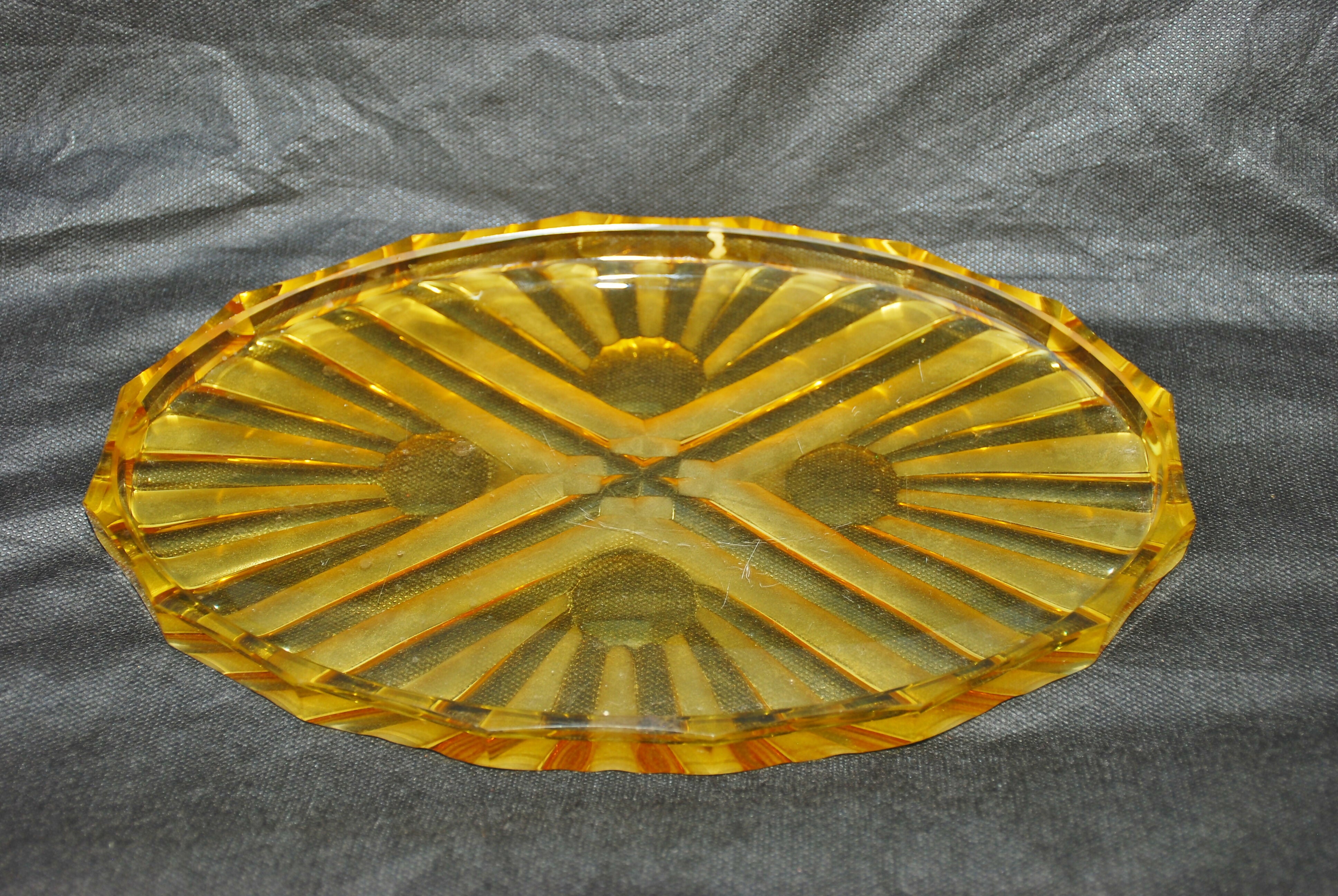 Conjunto de licor de vidro âmbar Decanter Pena de pavão 1935 Arte Boêmia