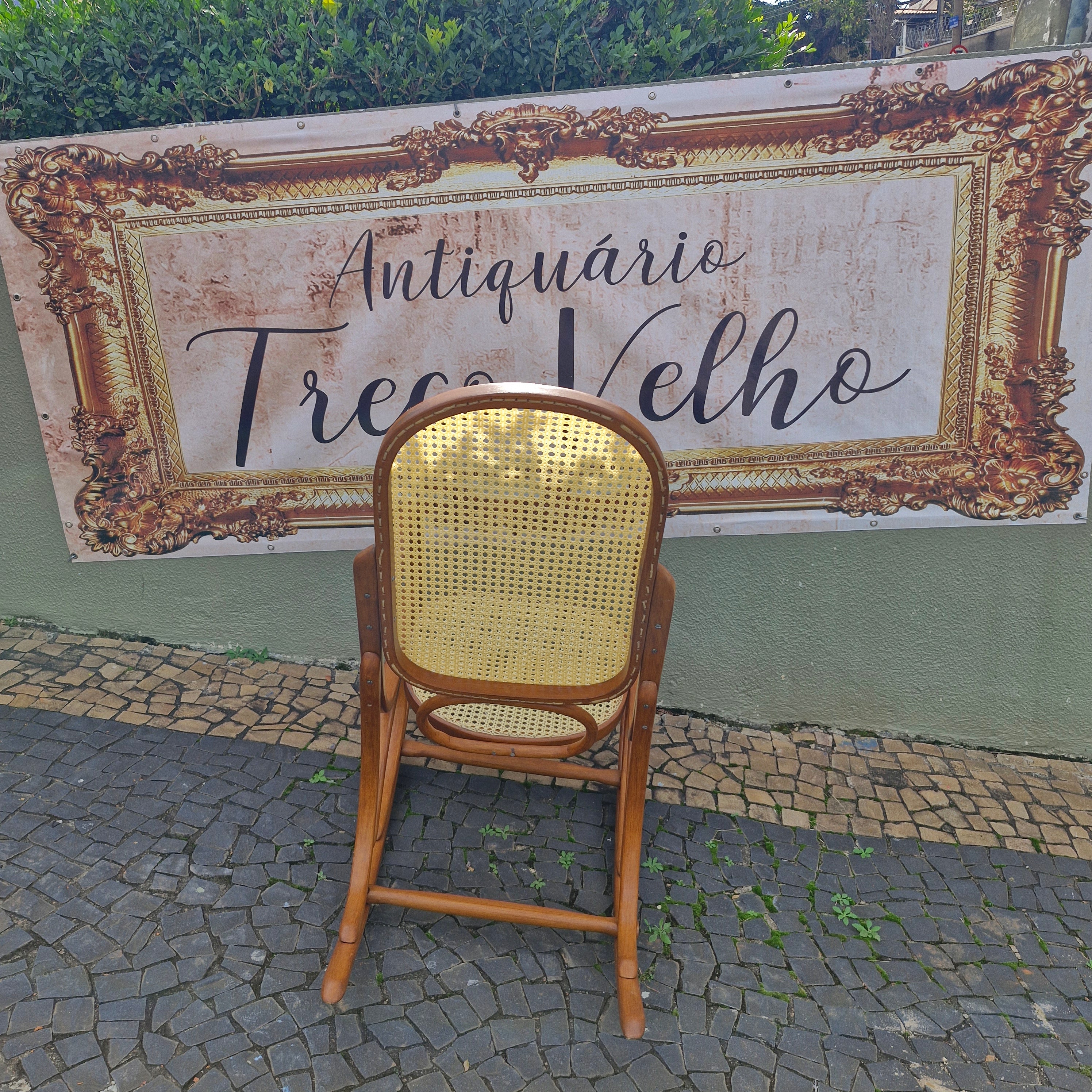 Cadeira de Balanço com palhinha 