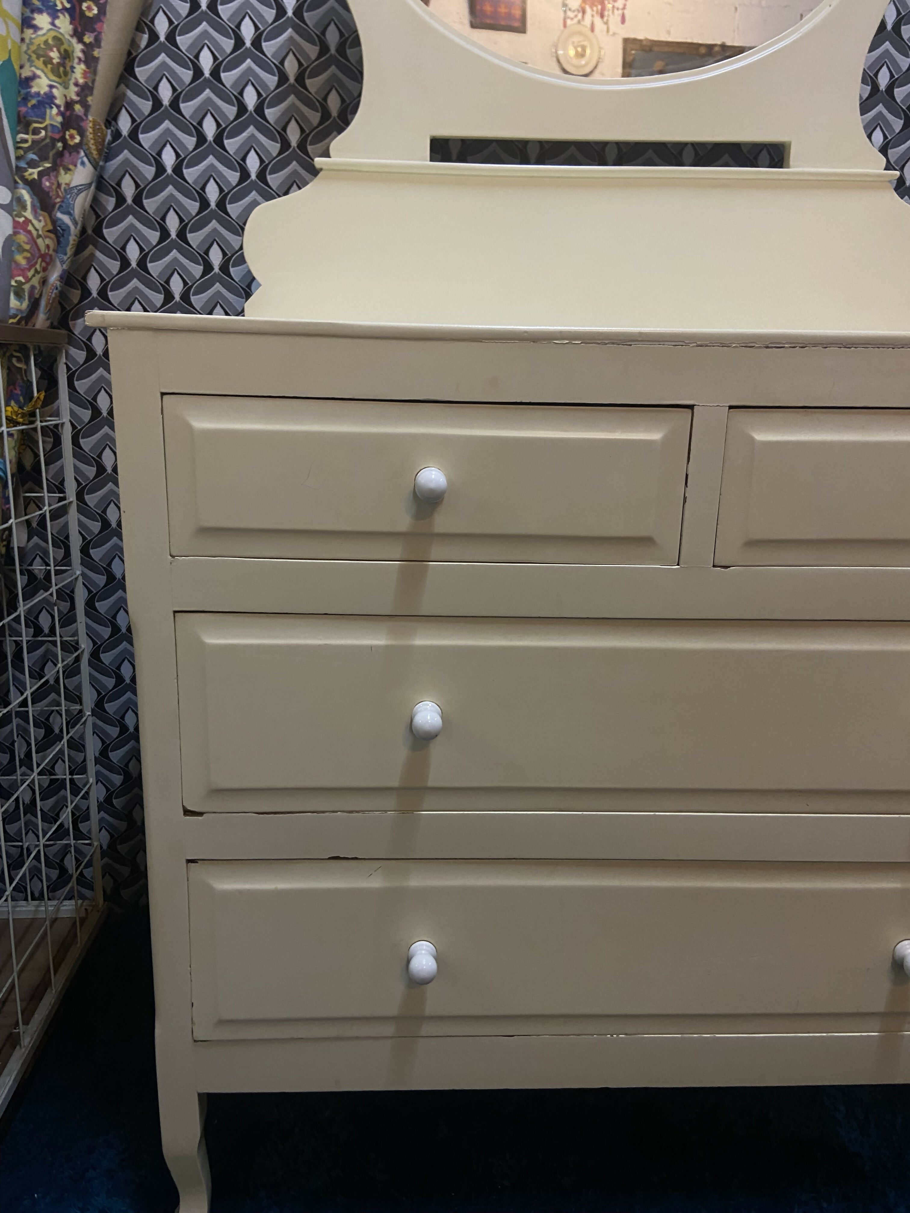 Cômoda / Penteadeira Laqueada em branco com espelho