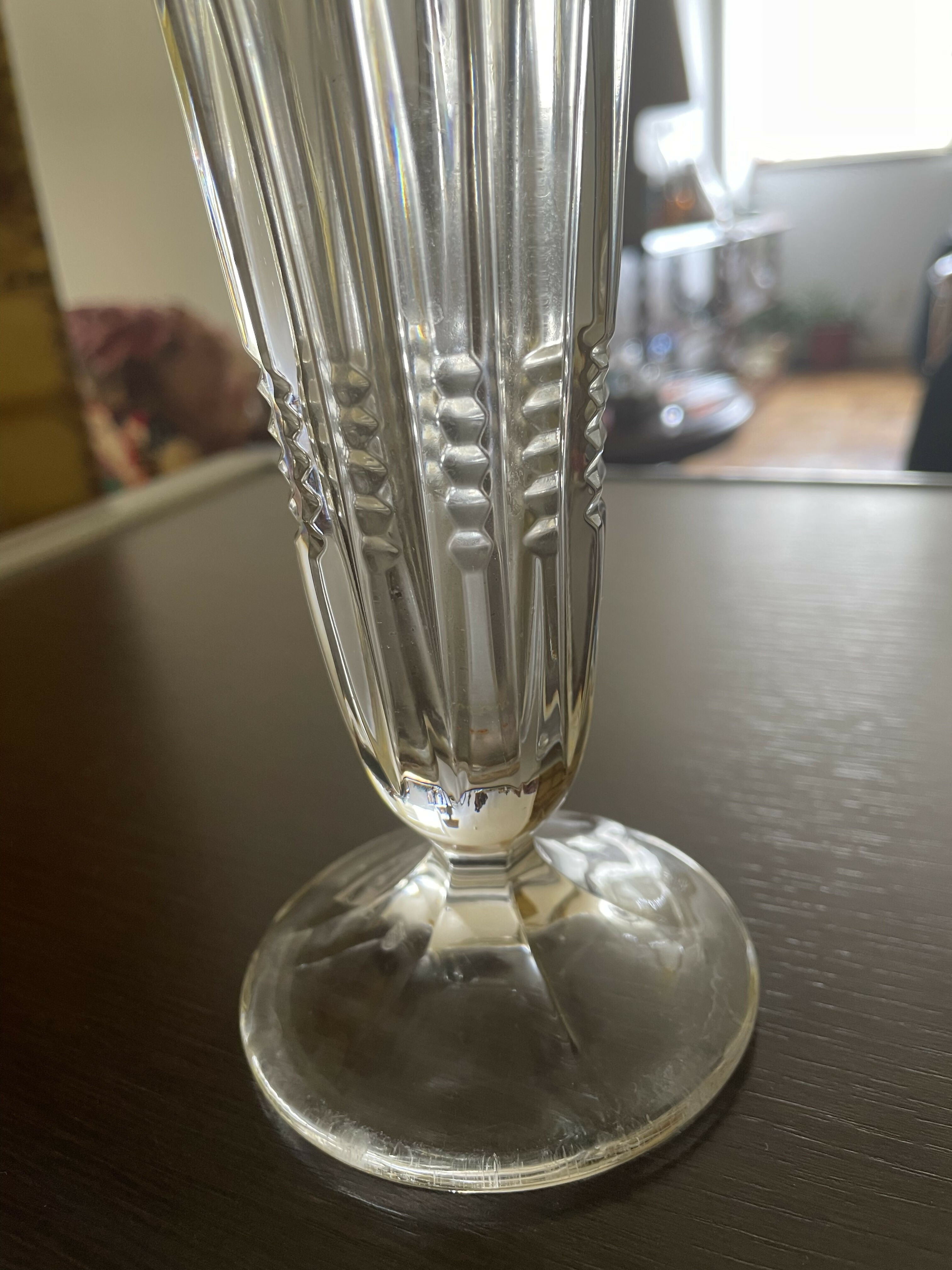 Vaso solitário lapidado