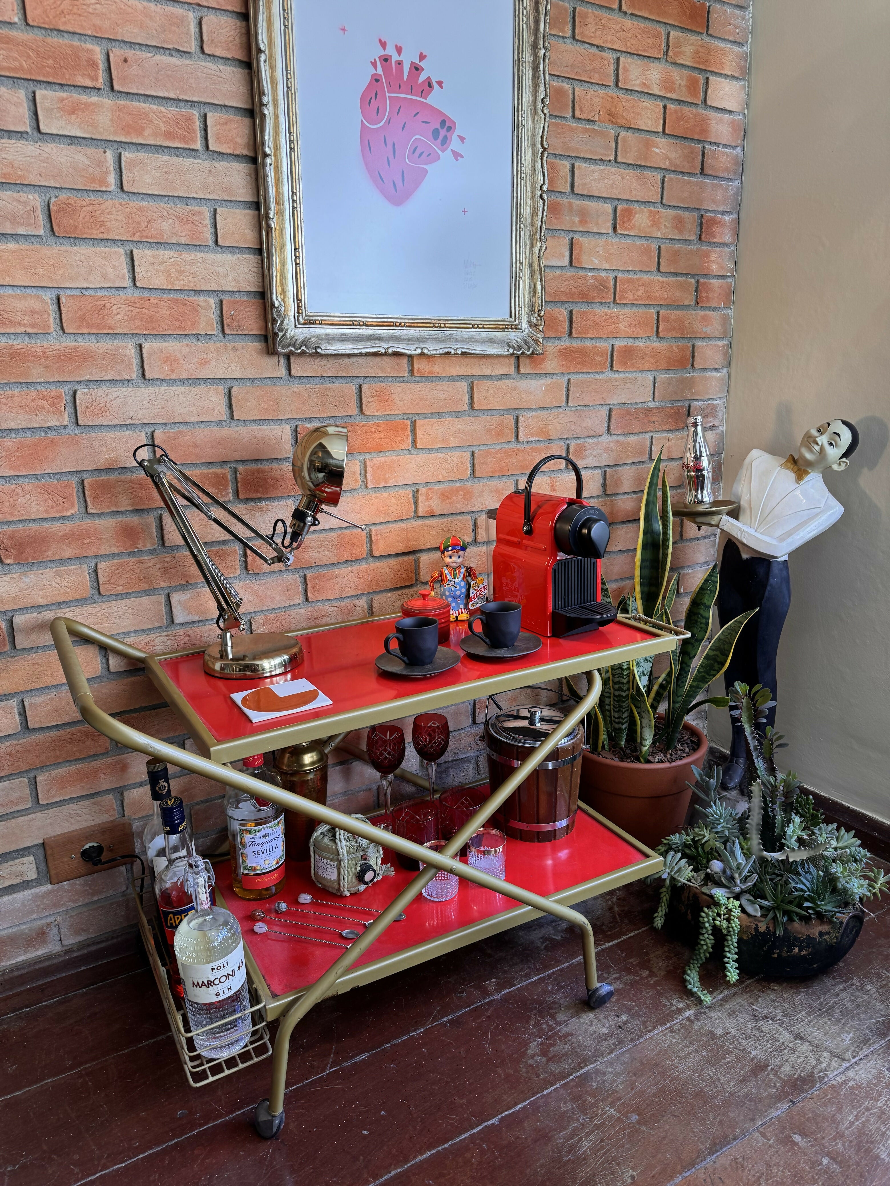 Carrinho de chá barzinho retrátil Anos 70 com tampo vermelho