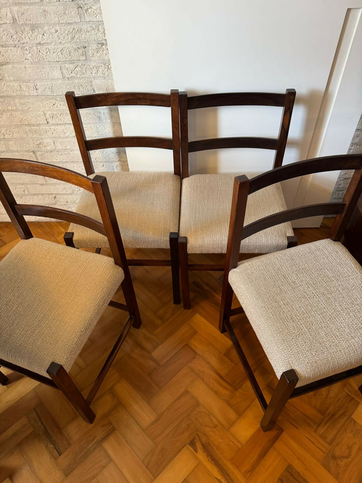 4 Cadeiras em Jacarandá Sérgio Rodrigues (atribuído)