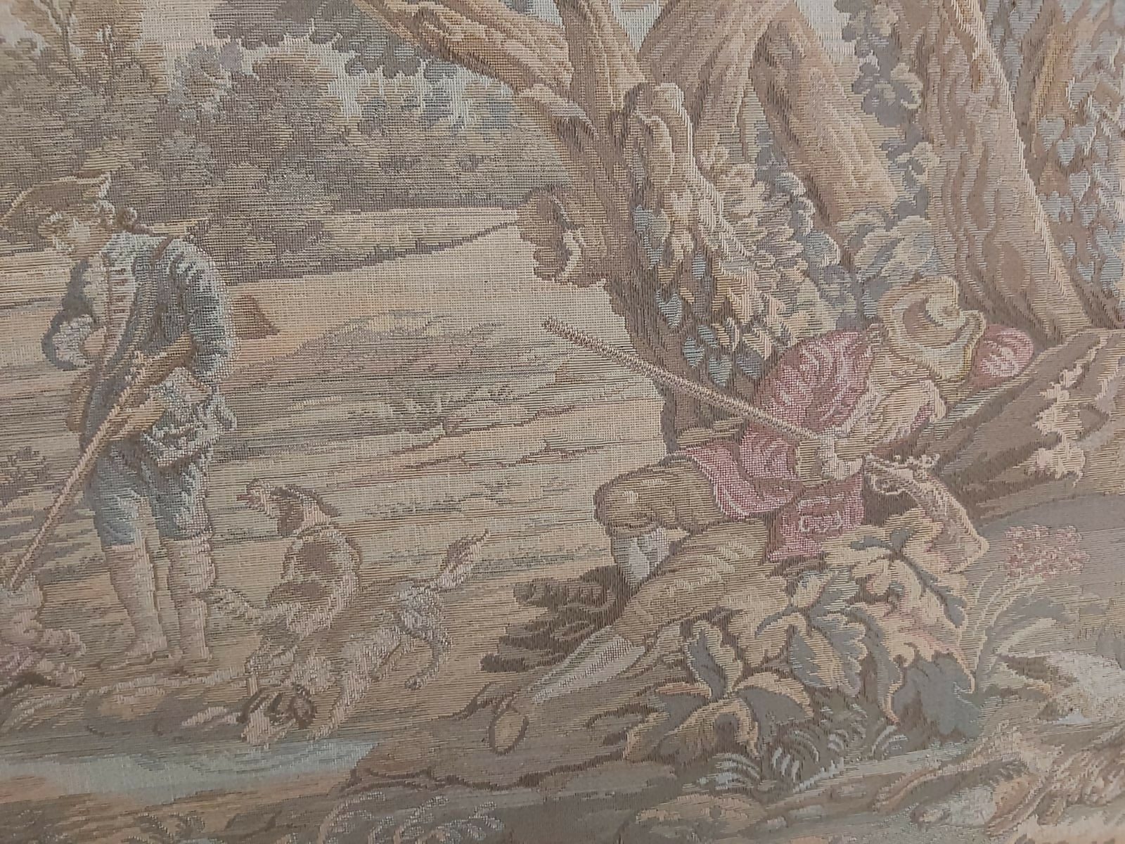 Grande e Incrível tapeçaria gobelin em estilo clássico francês com moldura em madeira laqueada. Impecável!