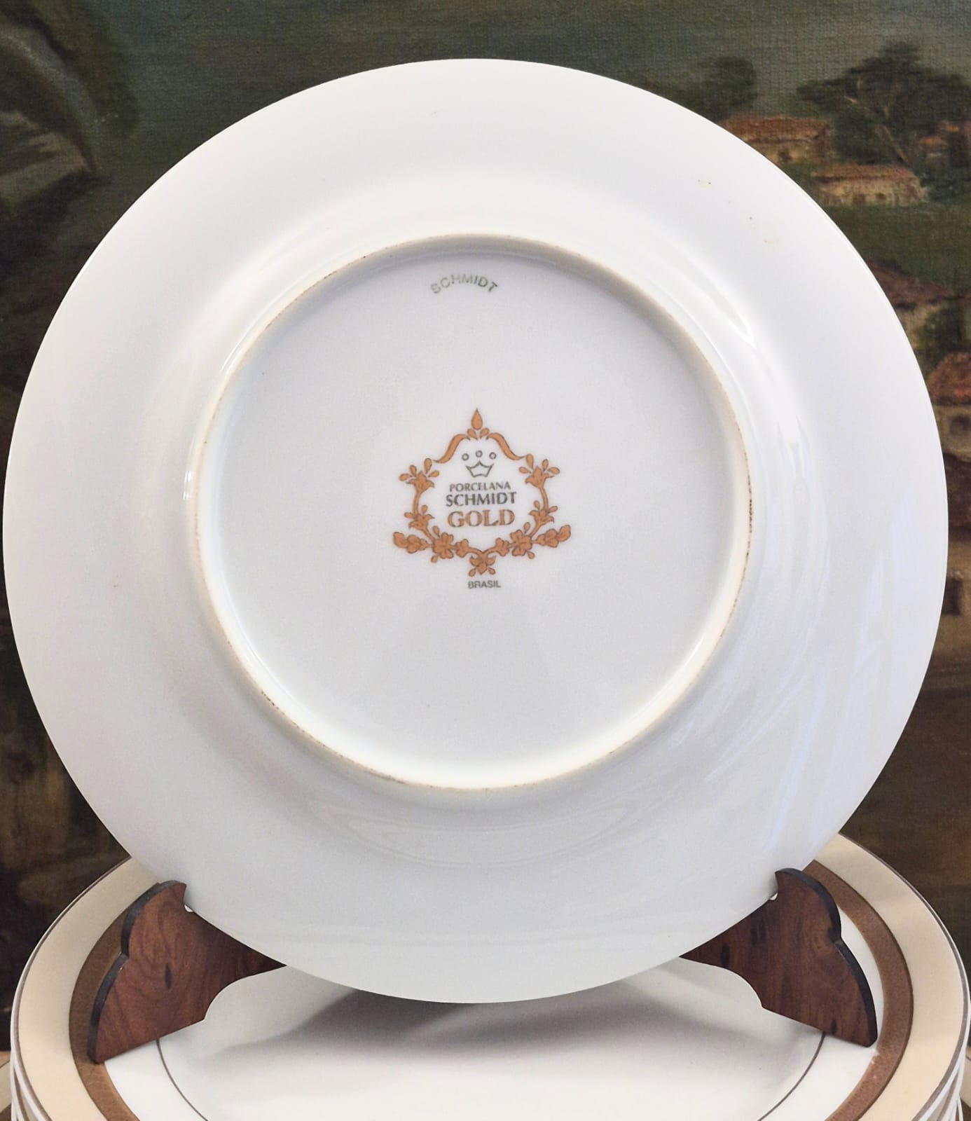 Conjunto de pratos em porcelana vintage nacional Schmidt, linha Gold - linha premium , anos 70/80, dourados à ouro. Perfeito estado. 19 peças: