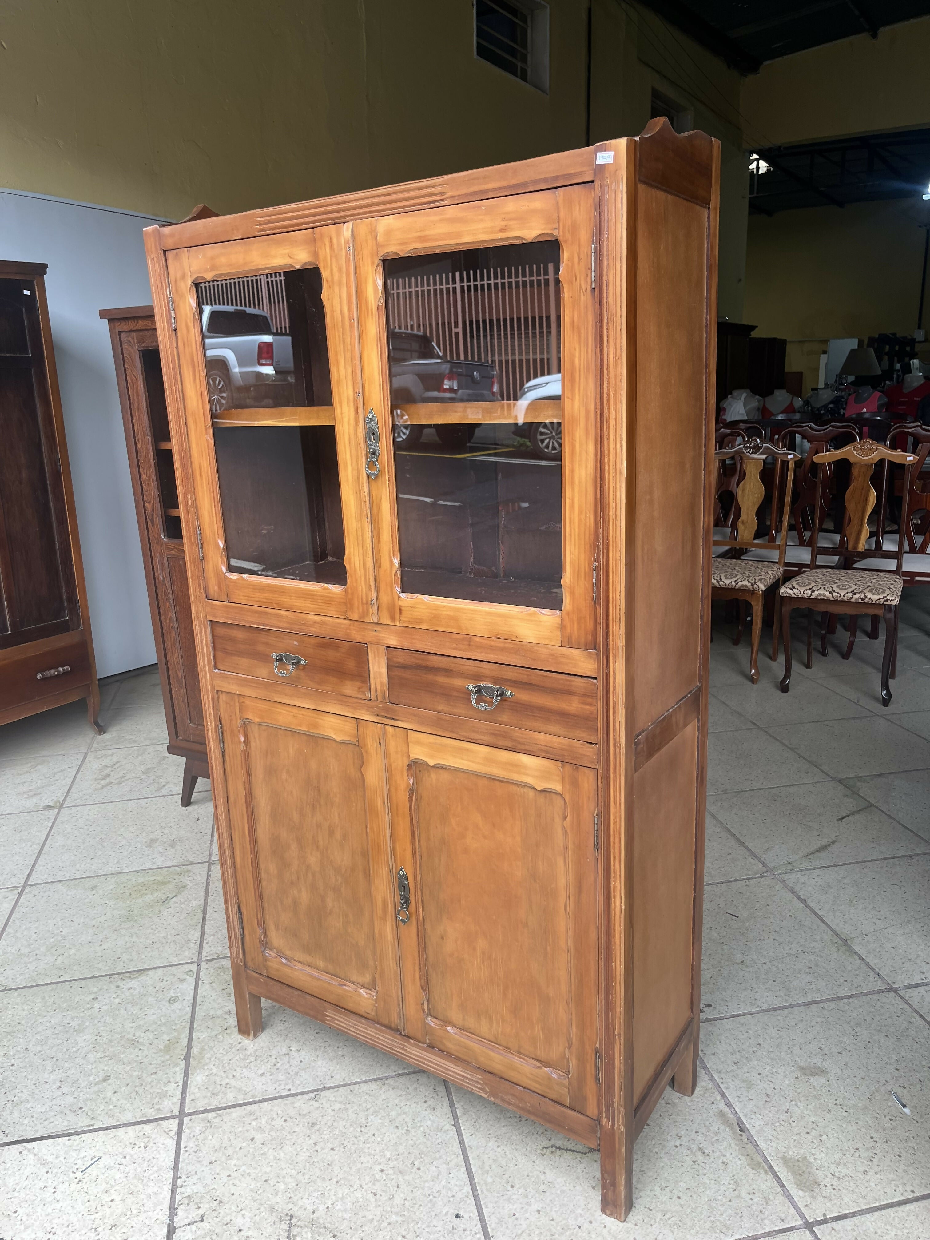 ARMÁRIO GUARDA COMIDA ANTIGO EM MADEIRA