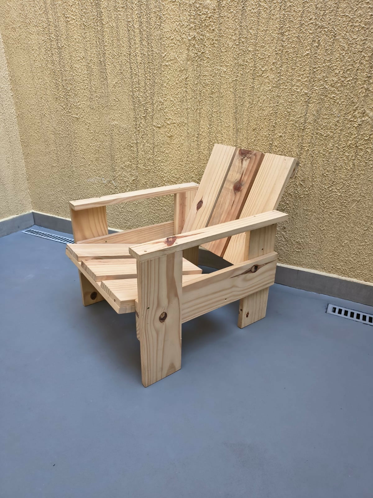 Cadeira Krat em pinus