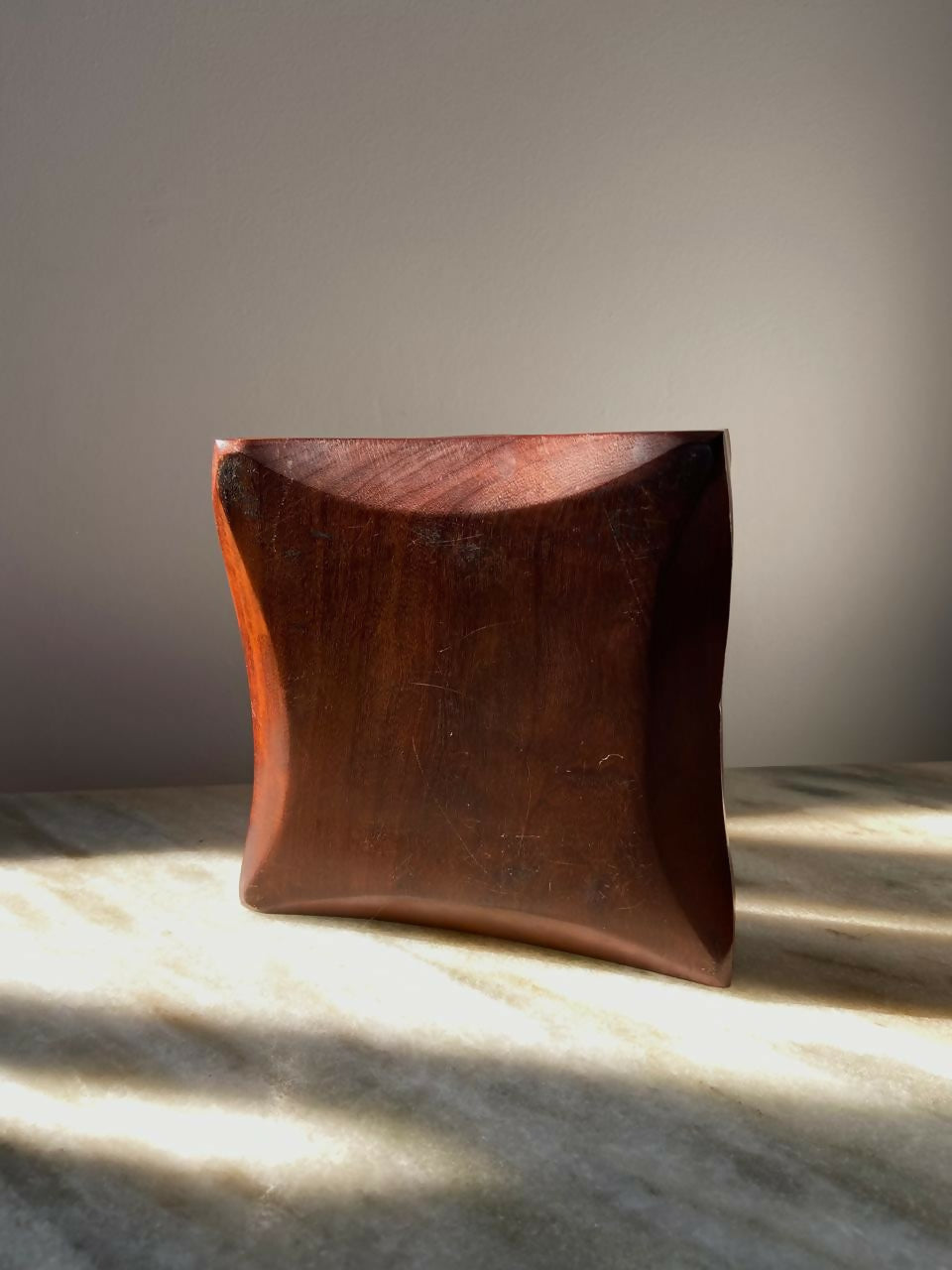 Cinzeiro escultórico em madeira (DMCPS_076)