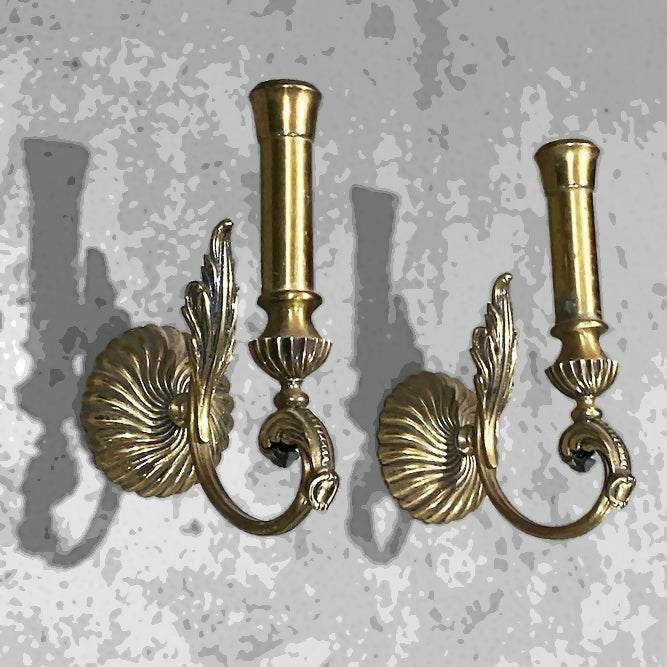 Par de Arandelas antigas (latão) - estilo clássico