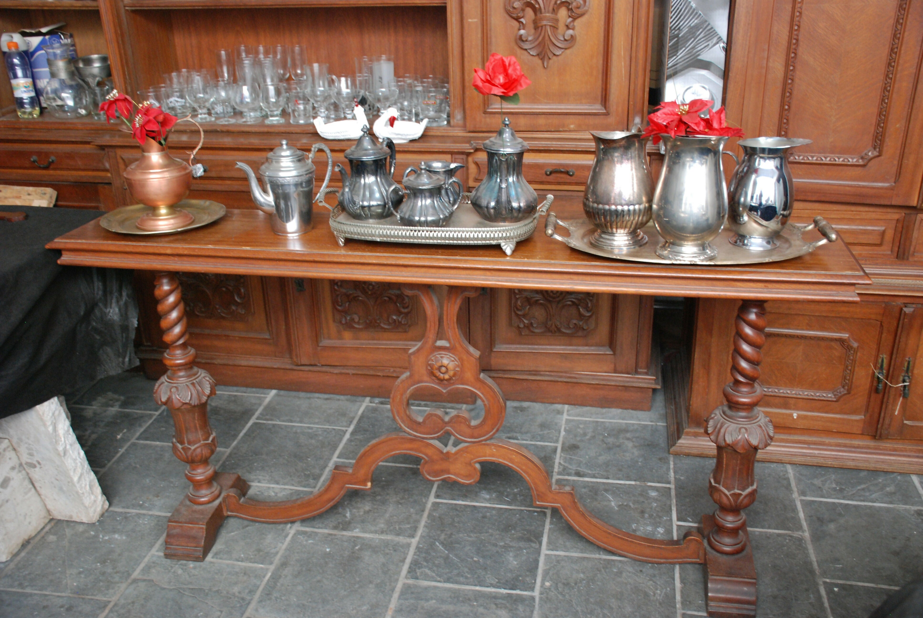 aparador anos 50 ,base madeira trabalhada 1,60 x o,30 x 0,80