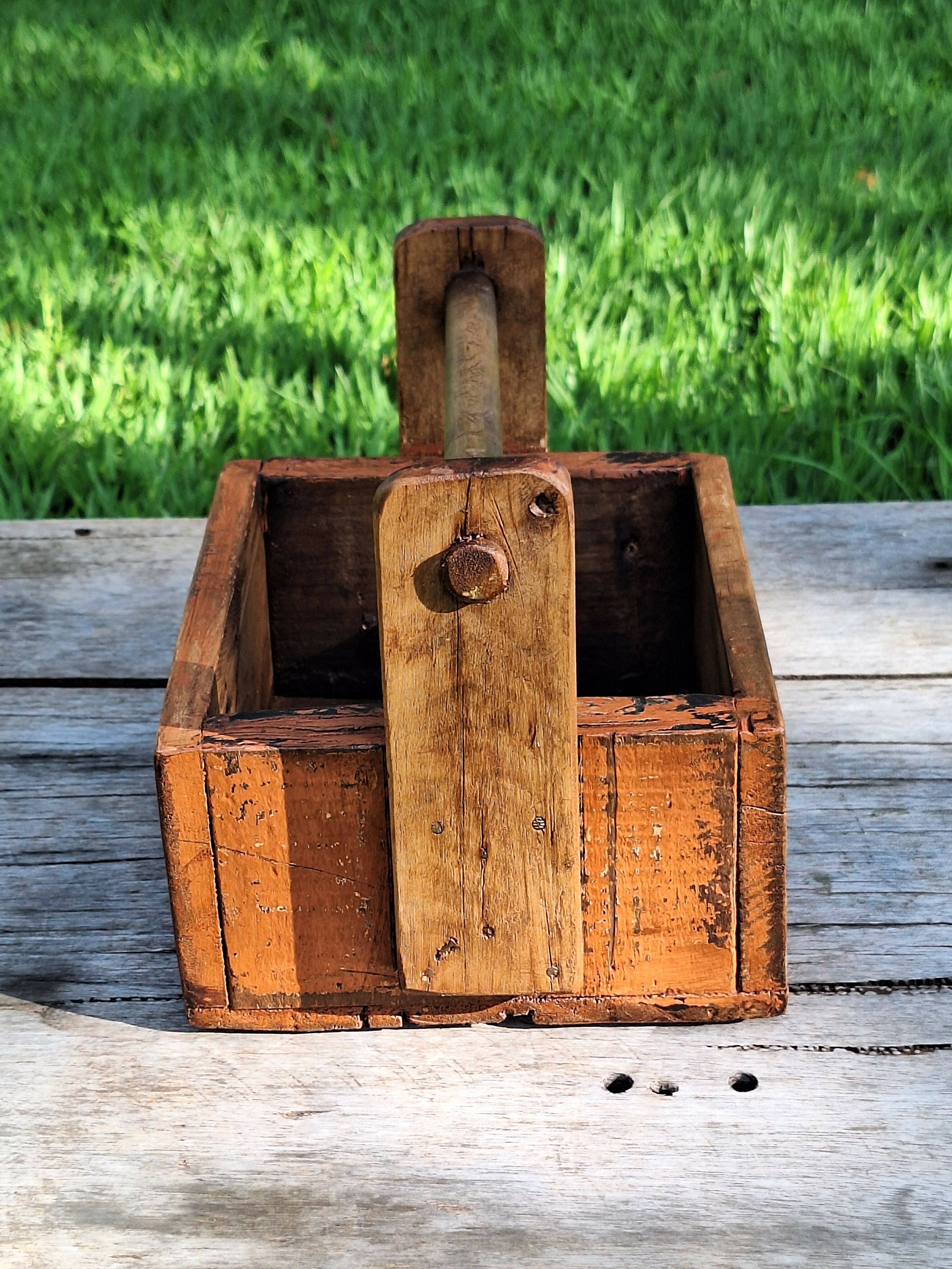 Caixa de Ferramenta Tinta Gasta Madeira Maciça Garimpo Mineiro