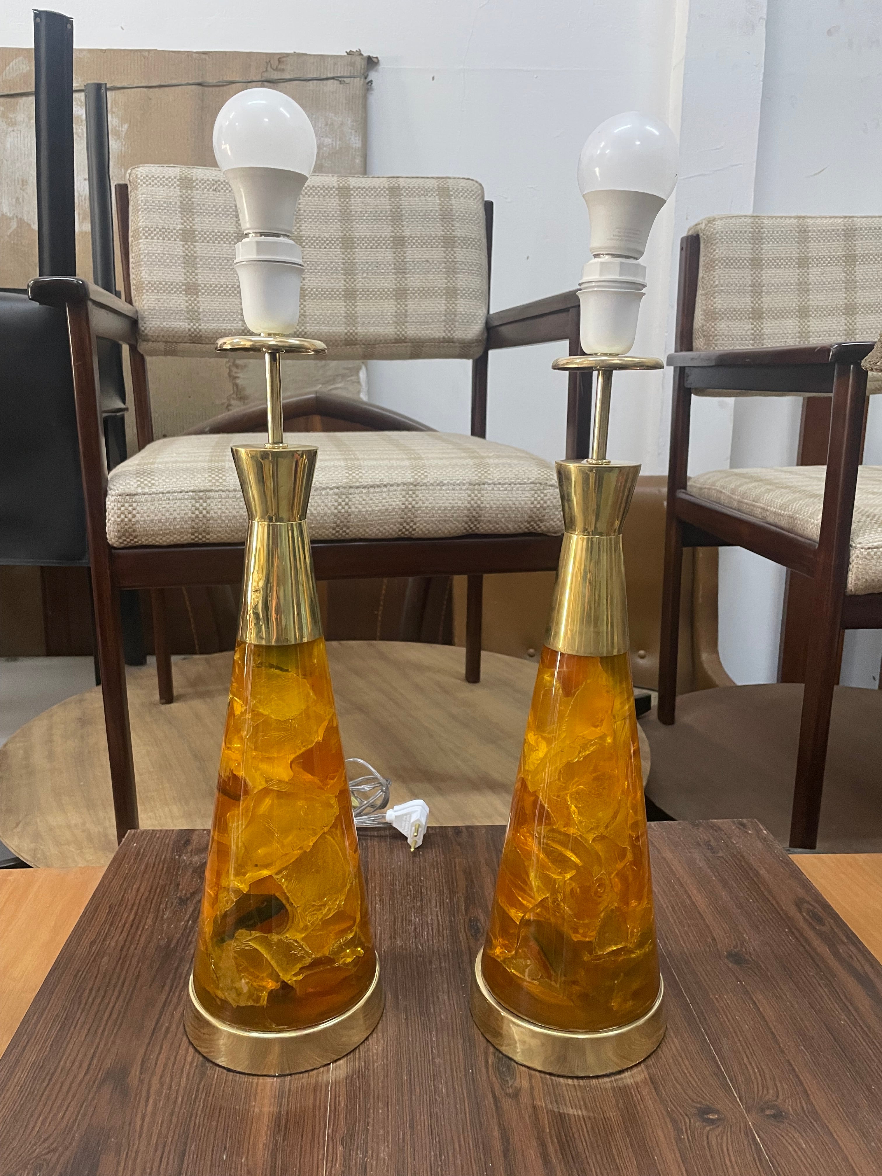 Par de Abajures Vintage em Acrílico Âmbar