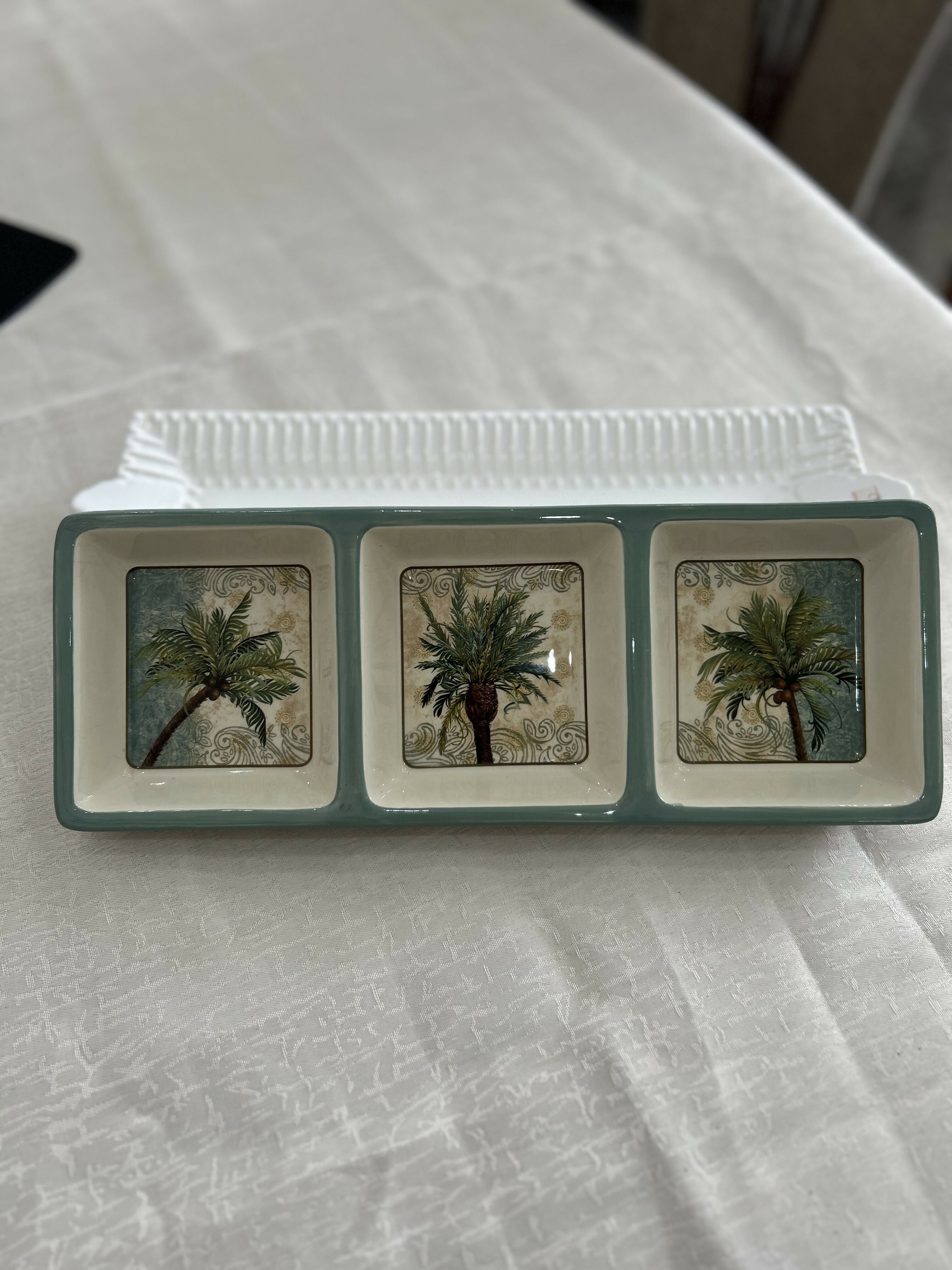 Petisqueira com 3 divisões em porcelana