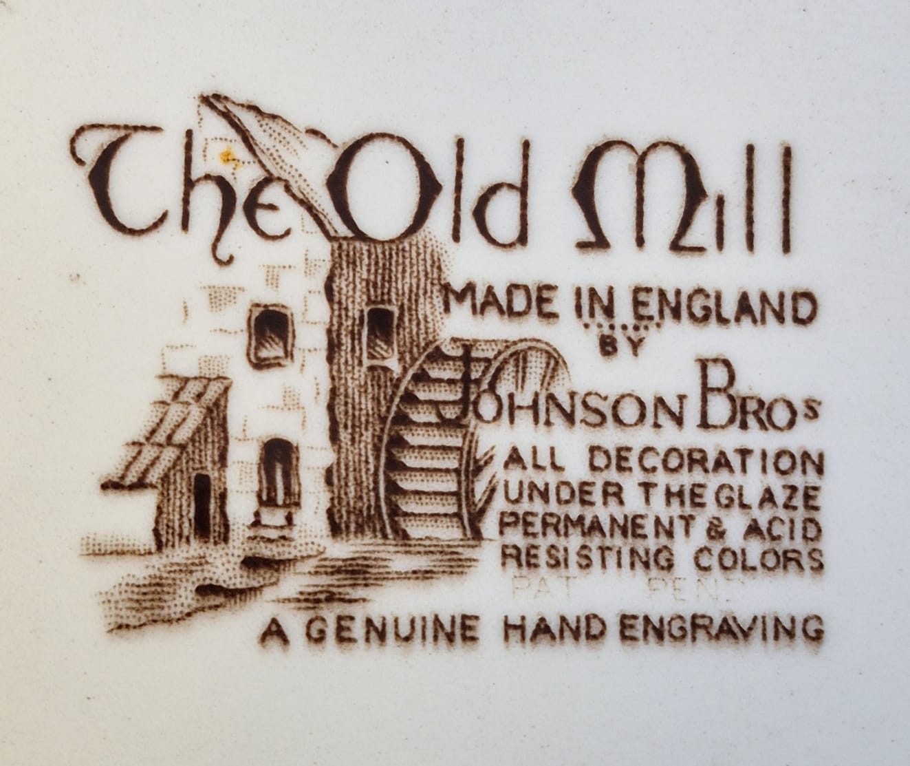 Travessa oval em faiança vintage inglesa Johnson Brothers,  modelo The Old Mill, anos 70. Excelente estado!