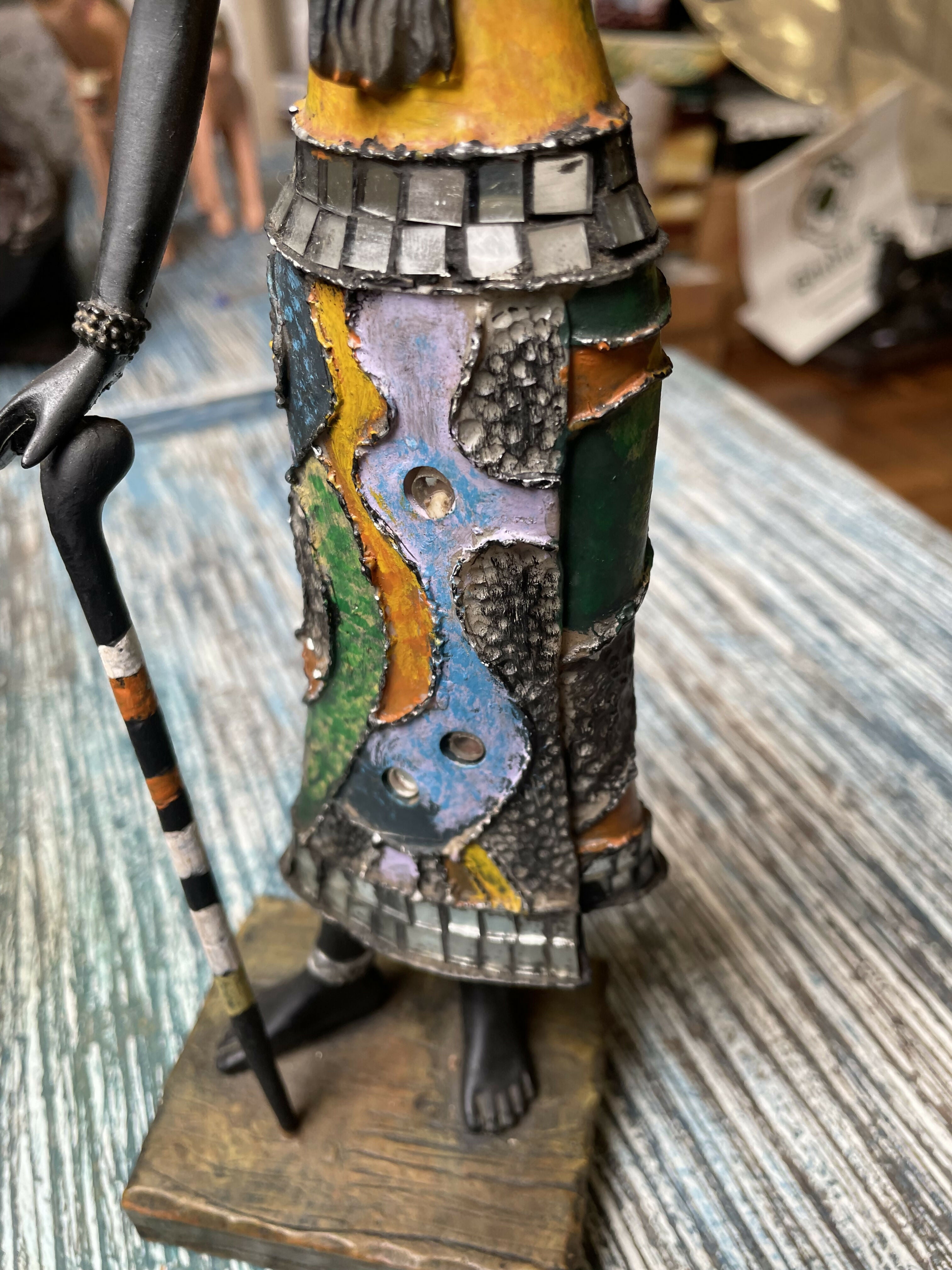 Estatueta de mulher africana