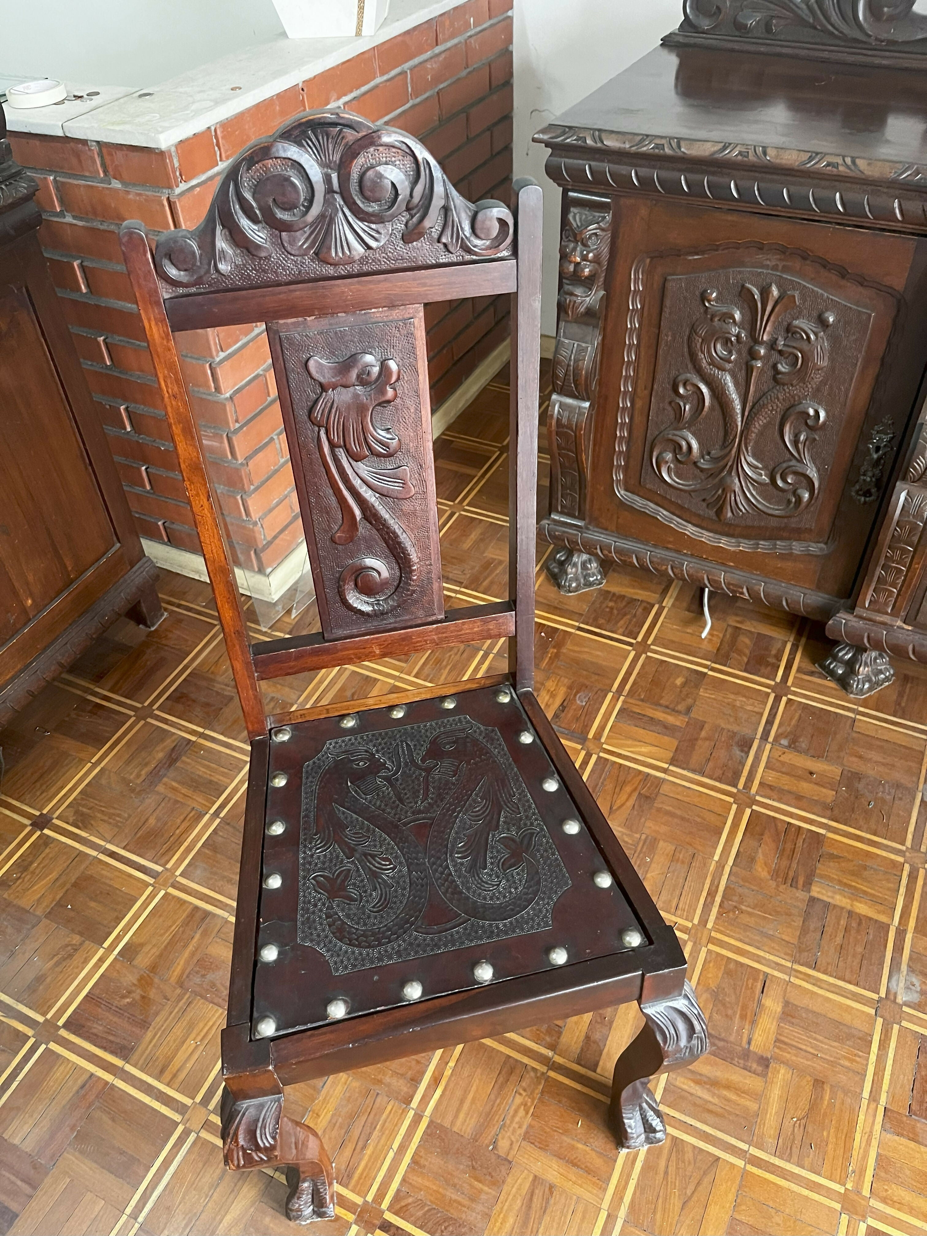 Conjunto de sala de jantar vintage em madeira nobre