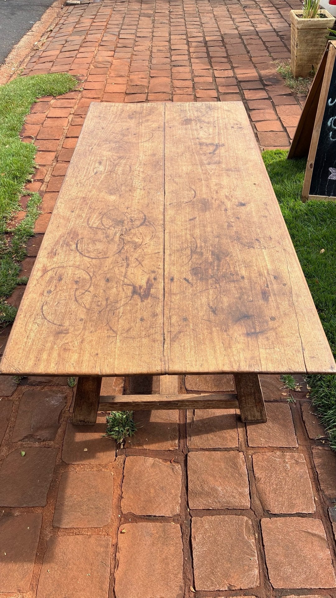 Mesa Retangular Rústica de Fazenda em Madeira