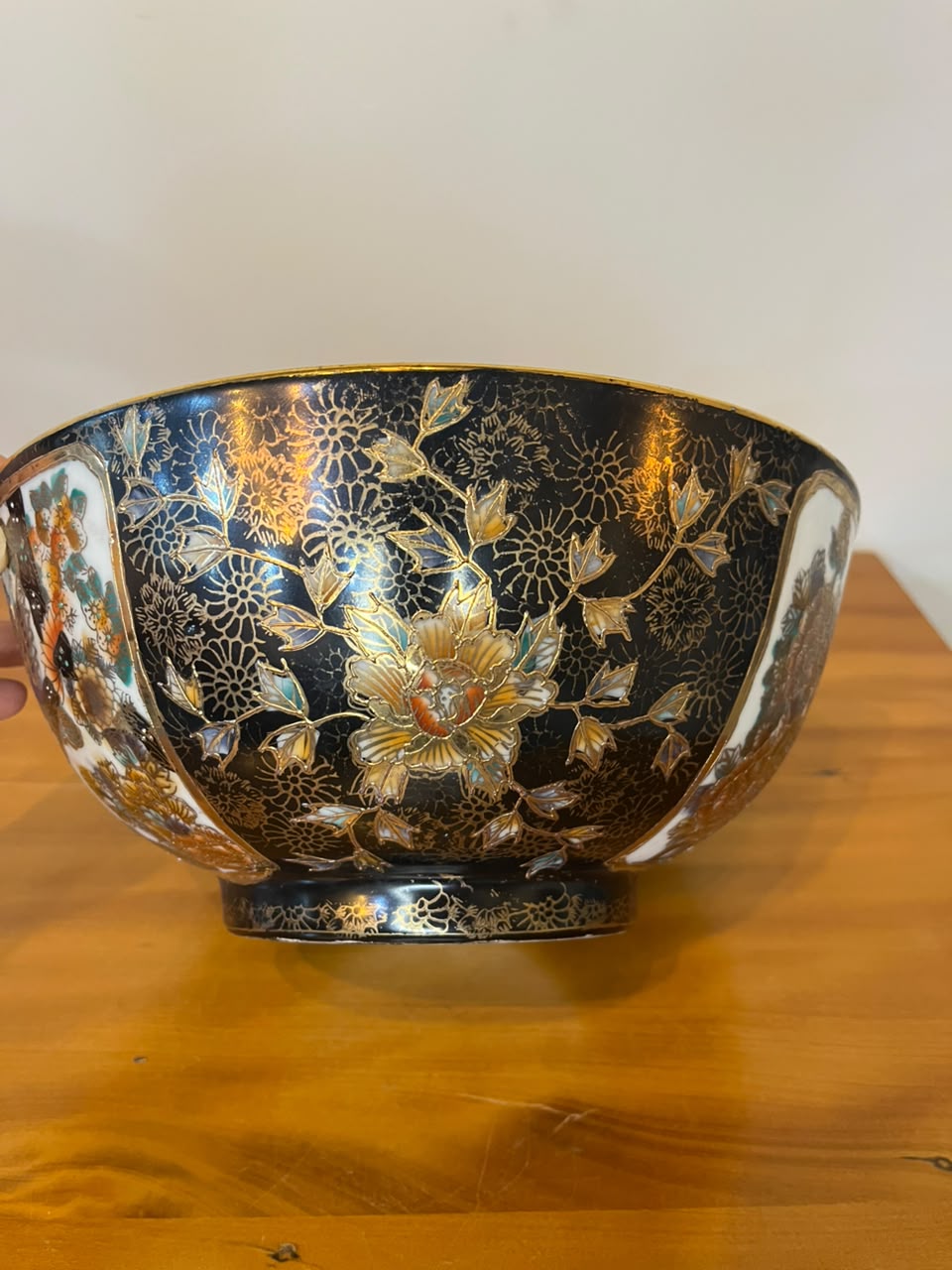 Centro de Mesa Decorativo Oriental – Floral com Aves e Dourado