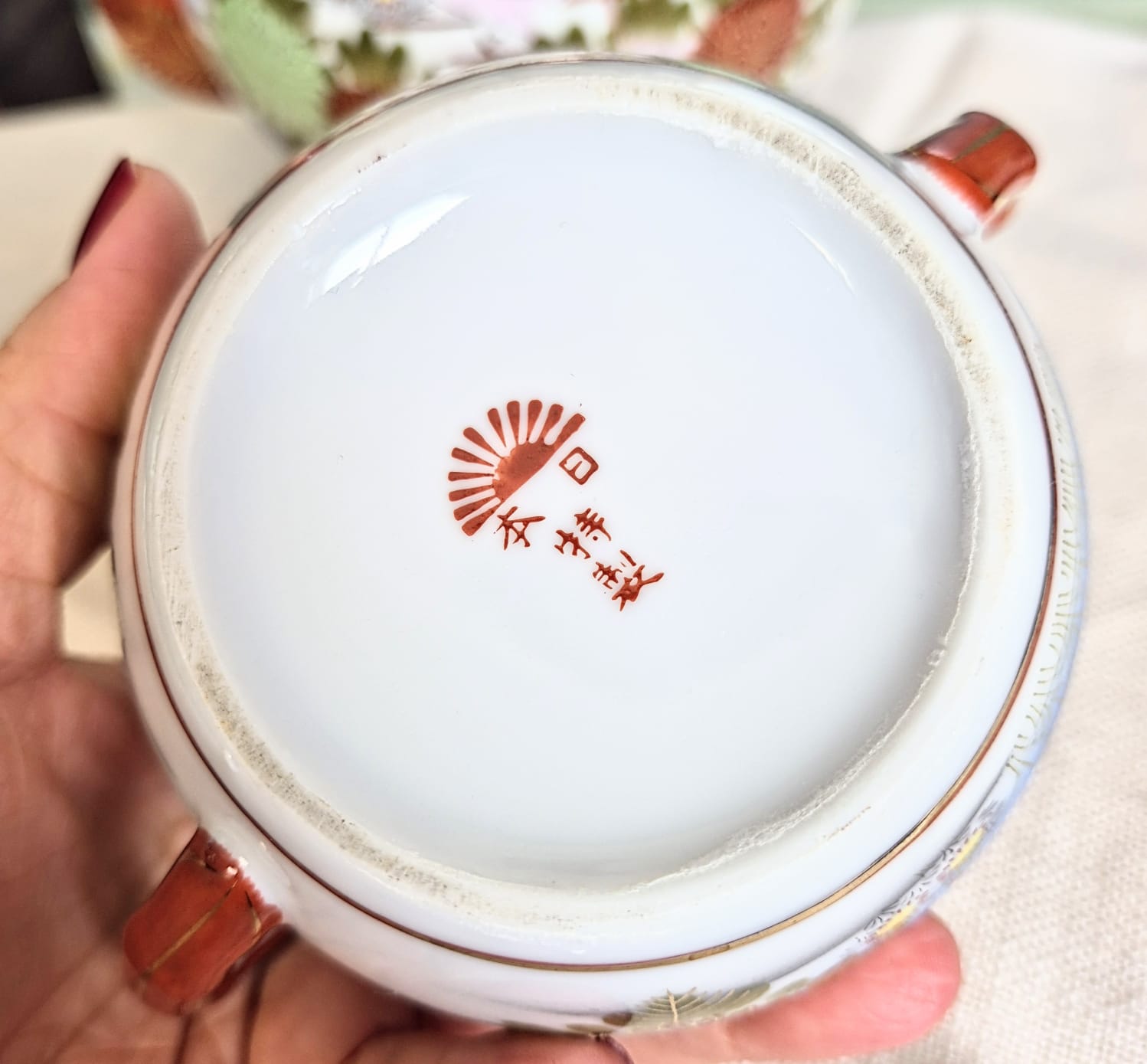 Jogo de chá em porcelana japonesa Kutani, da década de 30. Maravilhoso e impecável! 3 peças para servir.