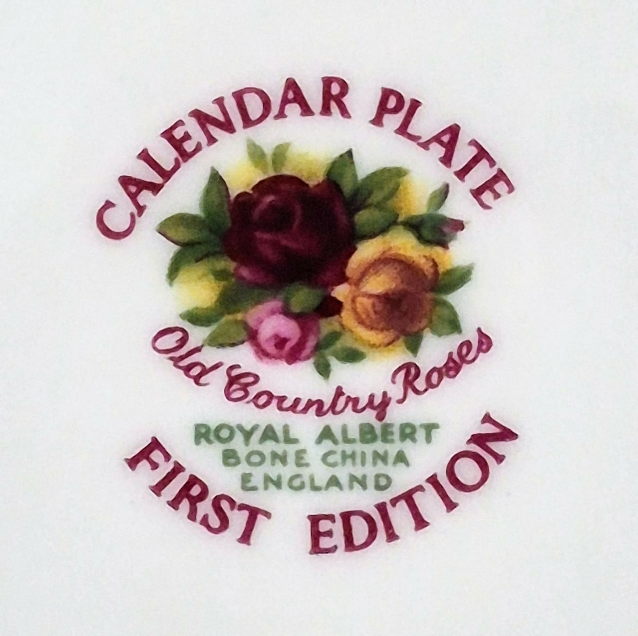 Prato decorativo em porcelana inglesa Fine Bone China Royal Albert, linha Old Country Roses Calendar Plate