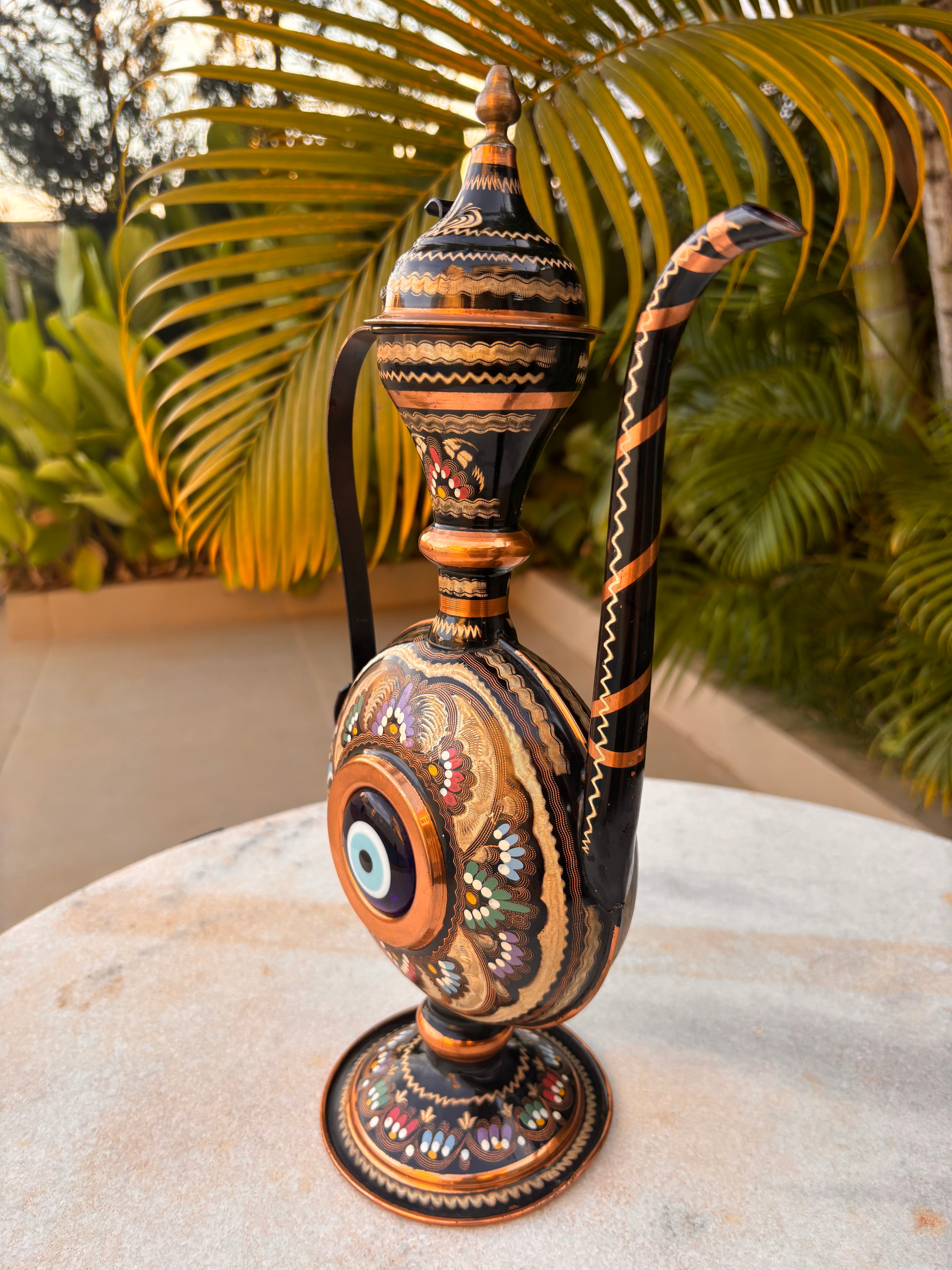 Lindo Jarro Ornamental Turco (Íbrigue/Ewer) em Cobre Legítimo e Detalhes Esmaltados.