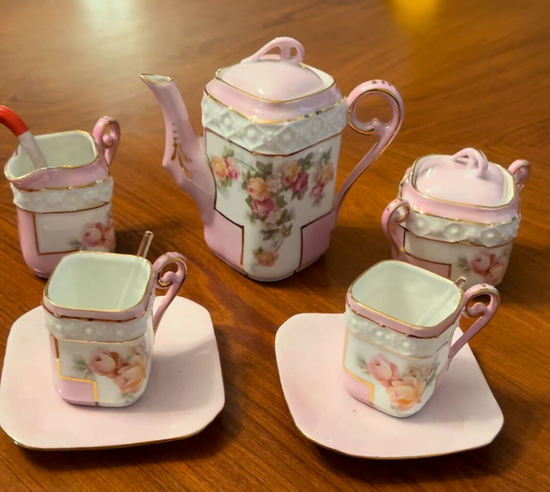 Conjunto de Chá Porcelana Francesa Tete a Tete