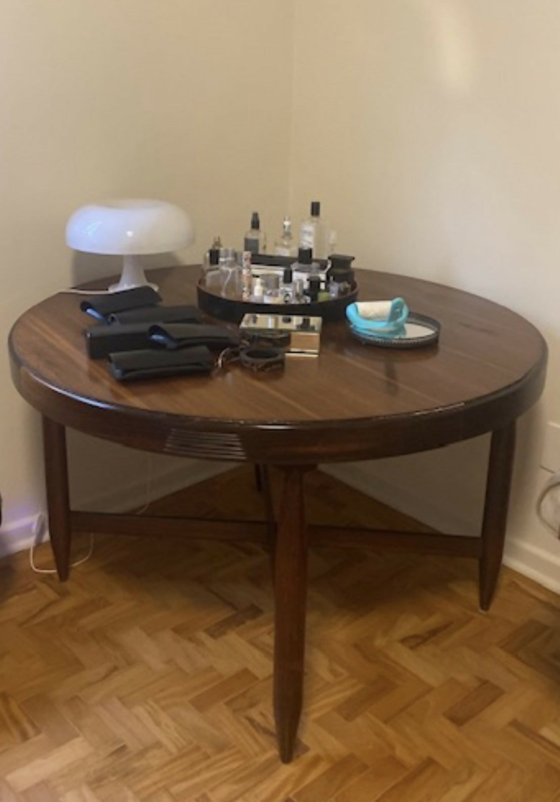 Mesa Redonda Jacarandá anos 60