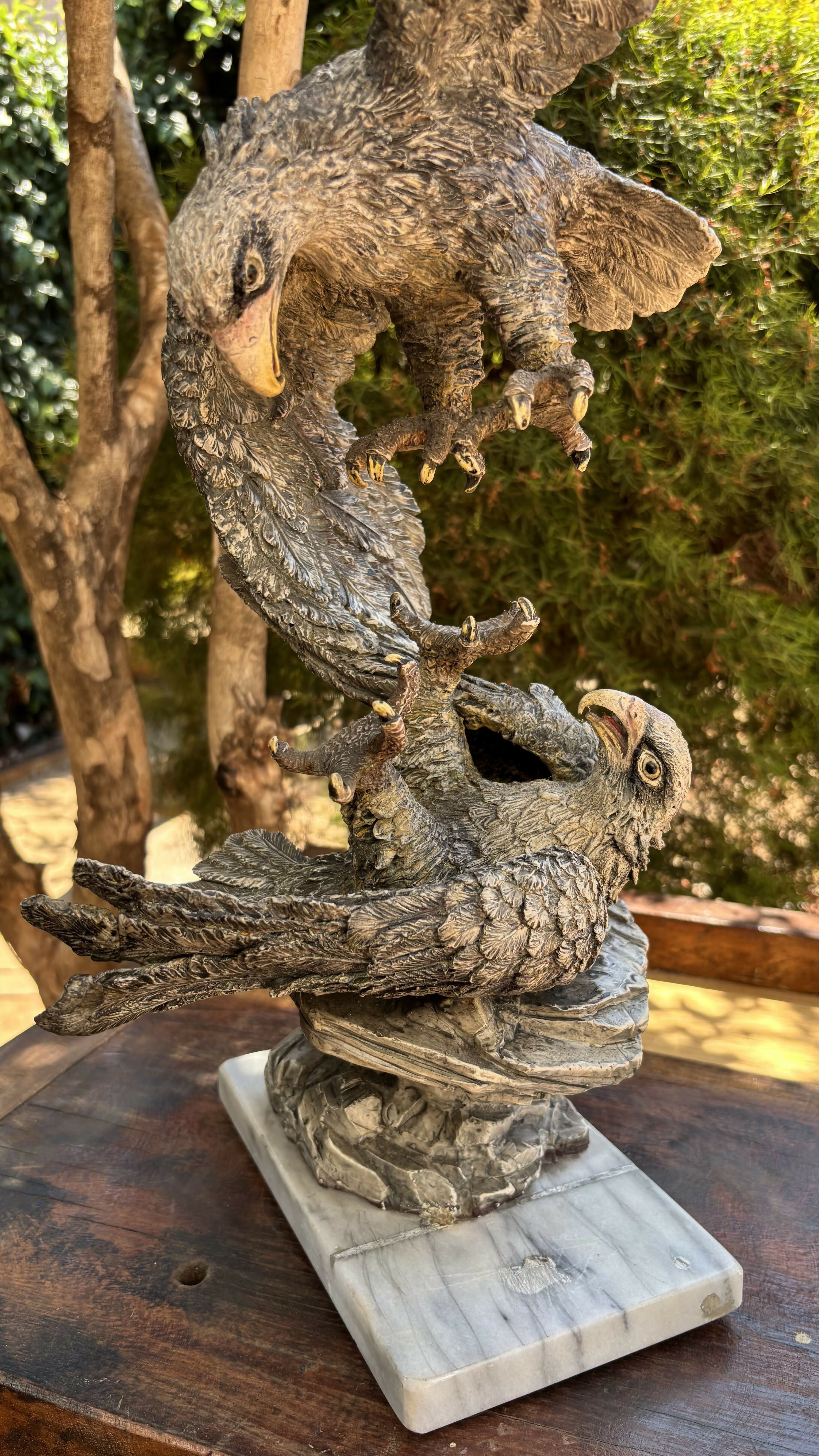Escultura de Águias