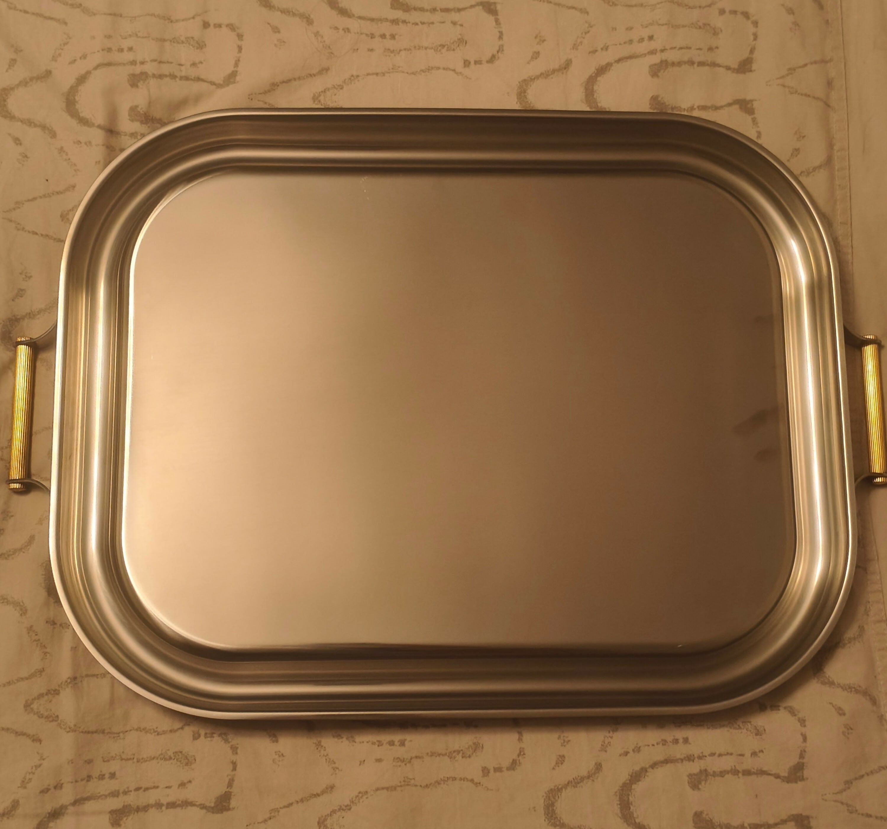 Bandeja grande em inox com alças