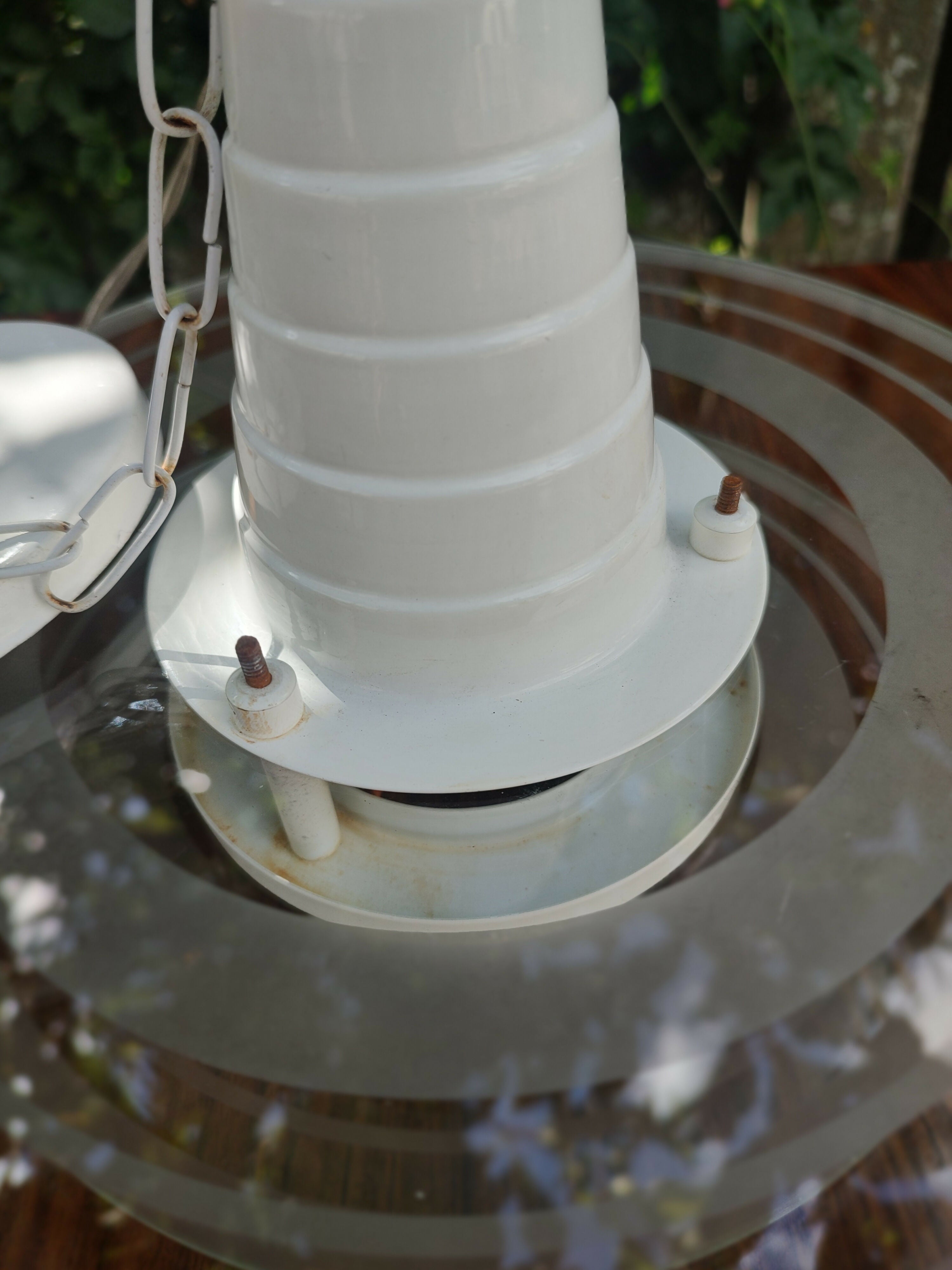 Par de Luminárias Pendentes em metal branco e vidro jateado