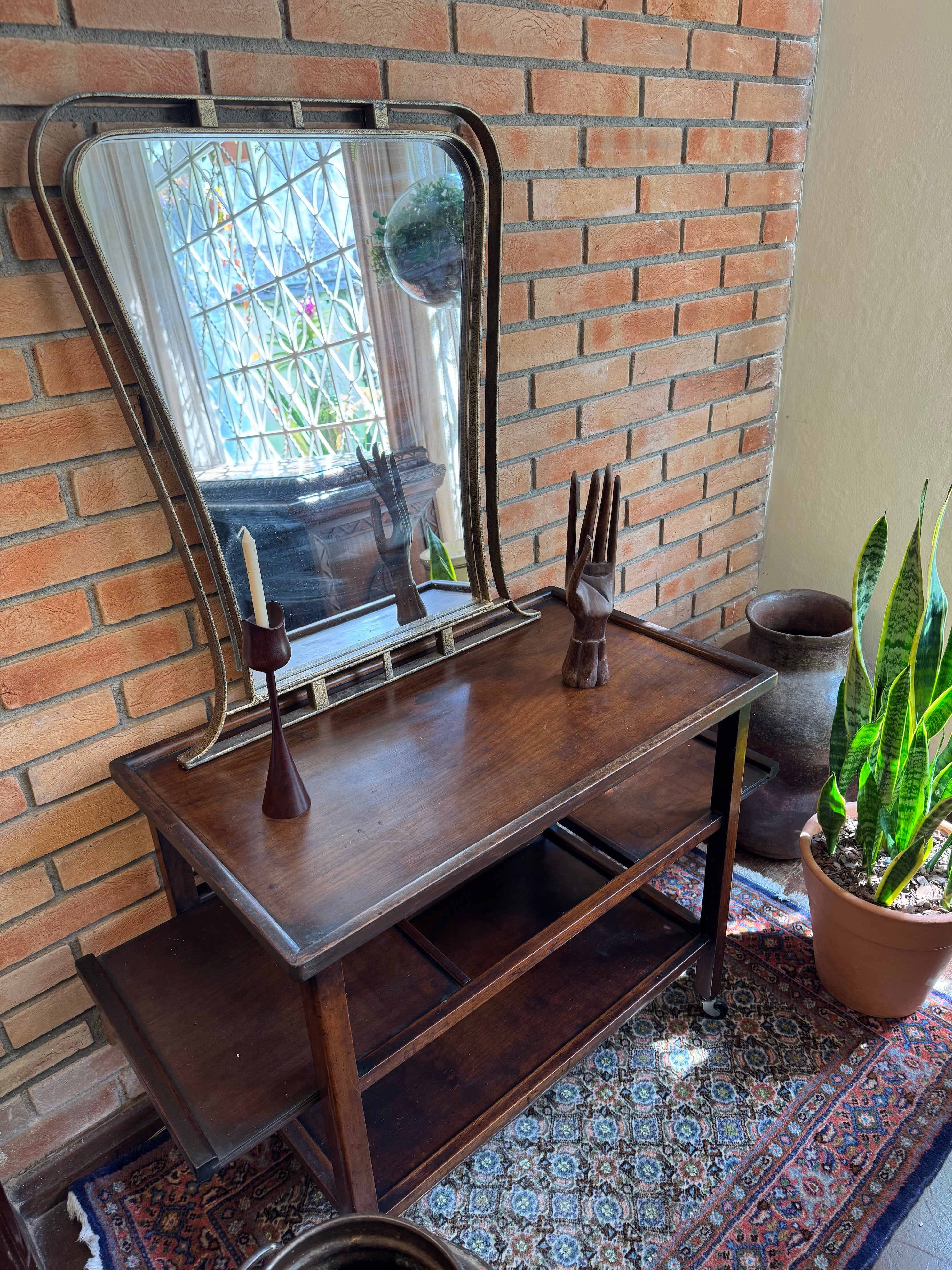 Espelho ArtDeco em metal com pátina