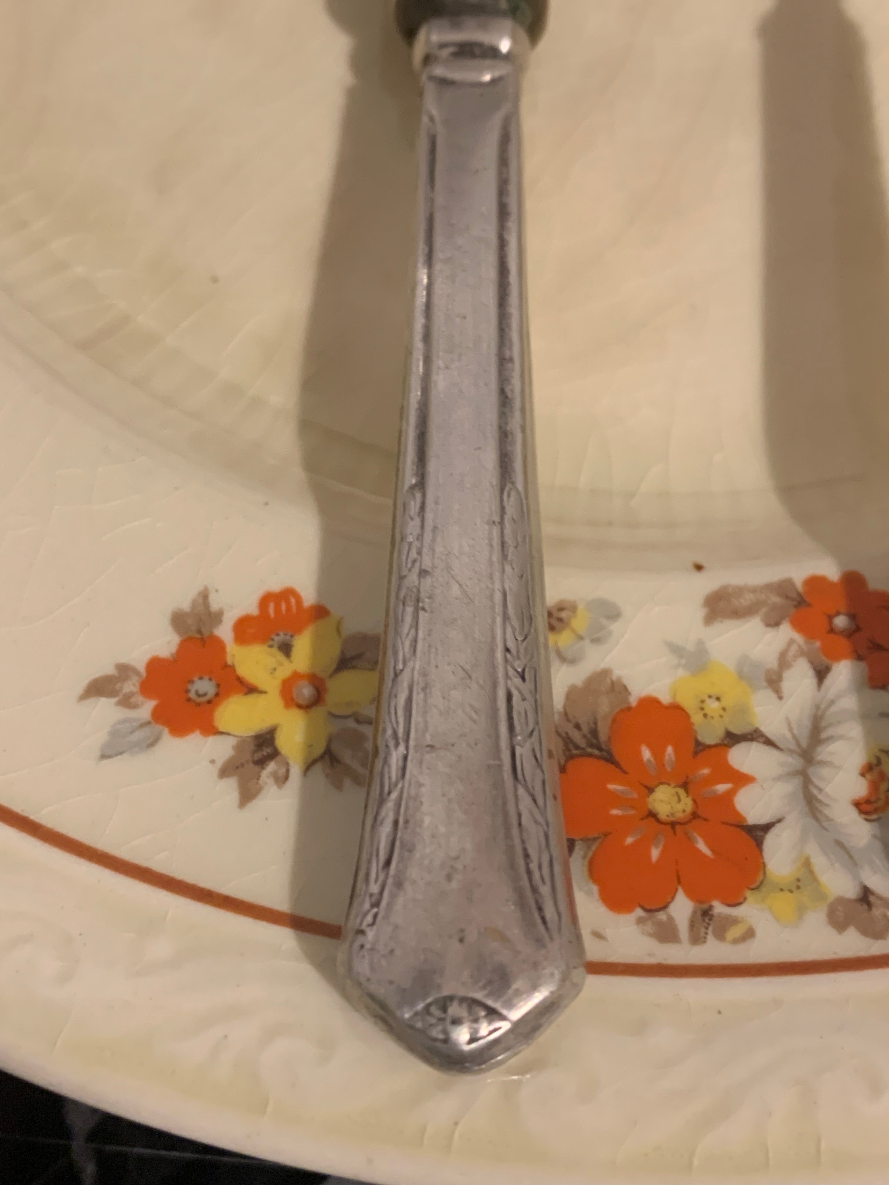 Faca e garfo, para petiscos e patês, começo do século passado, em prata