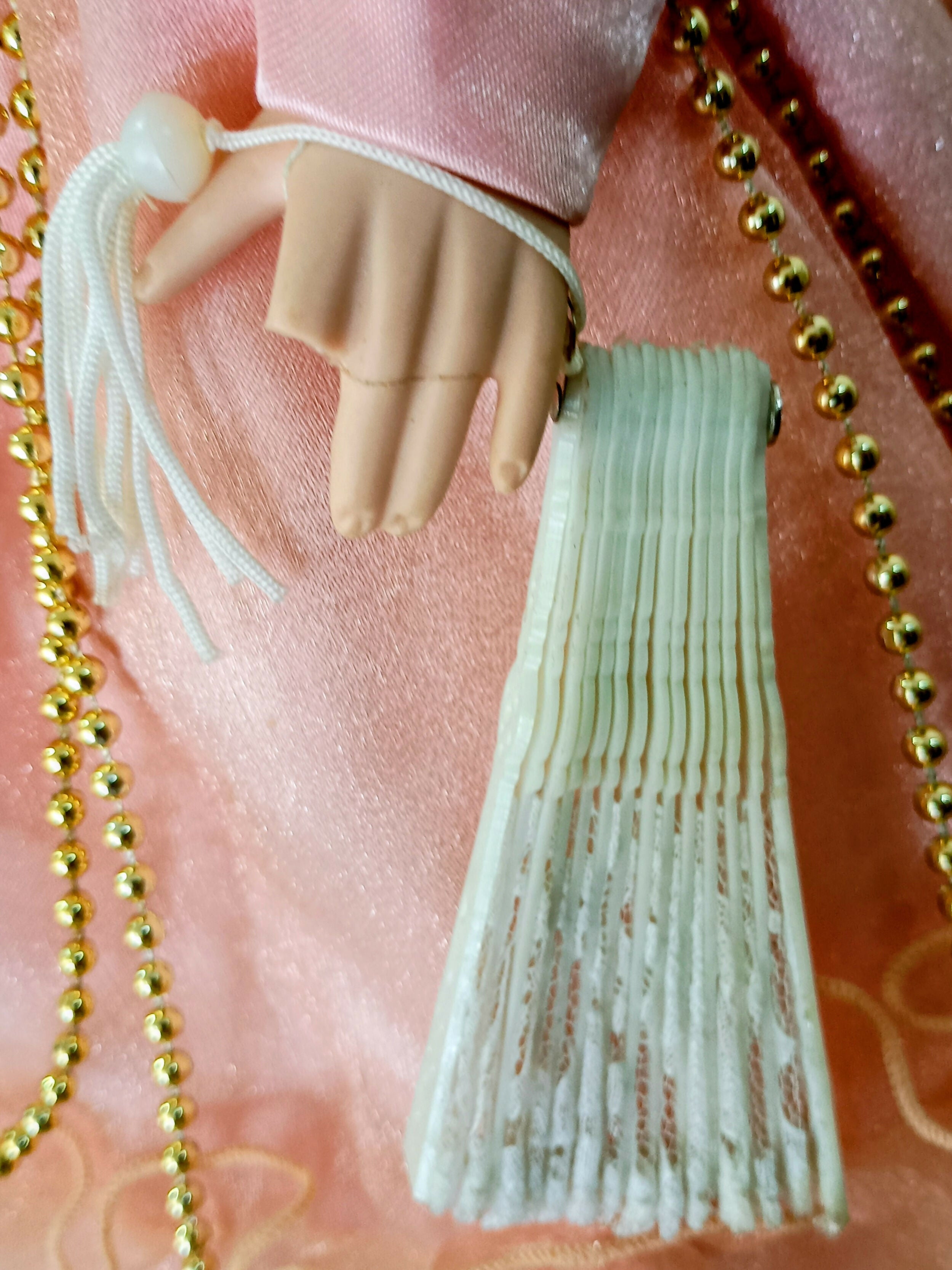 Boneca Decorativa de Porcelana Estilo Vitoriano – 65 cm