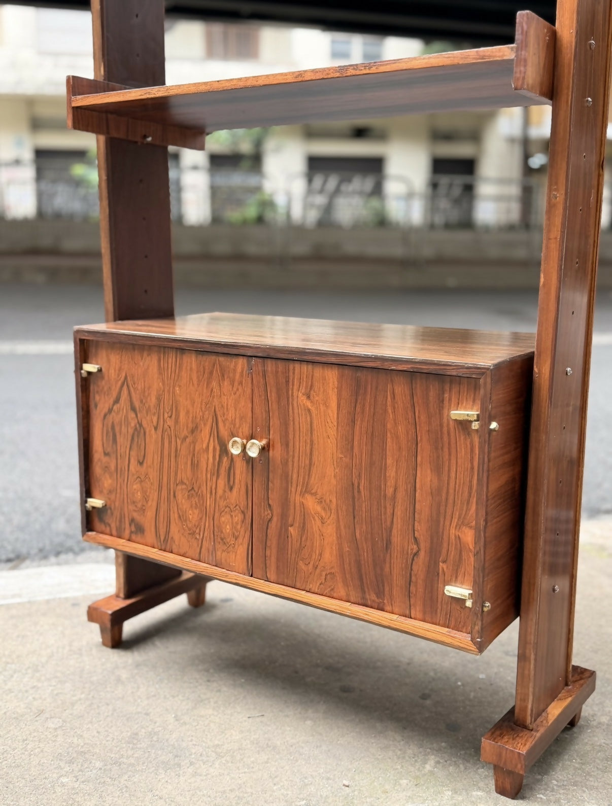 Estante coluna única