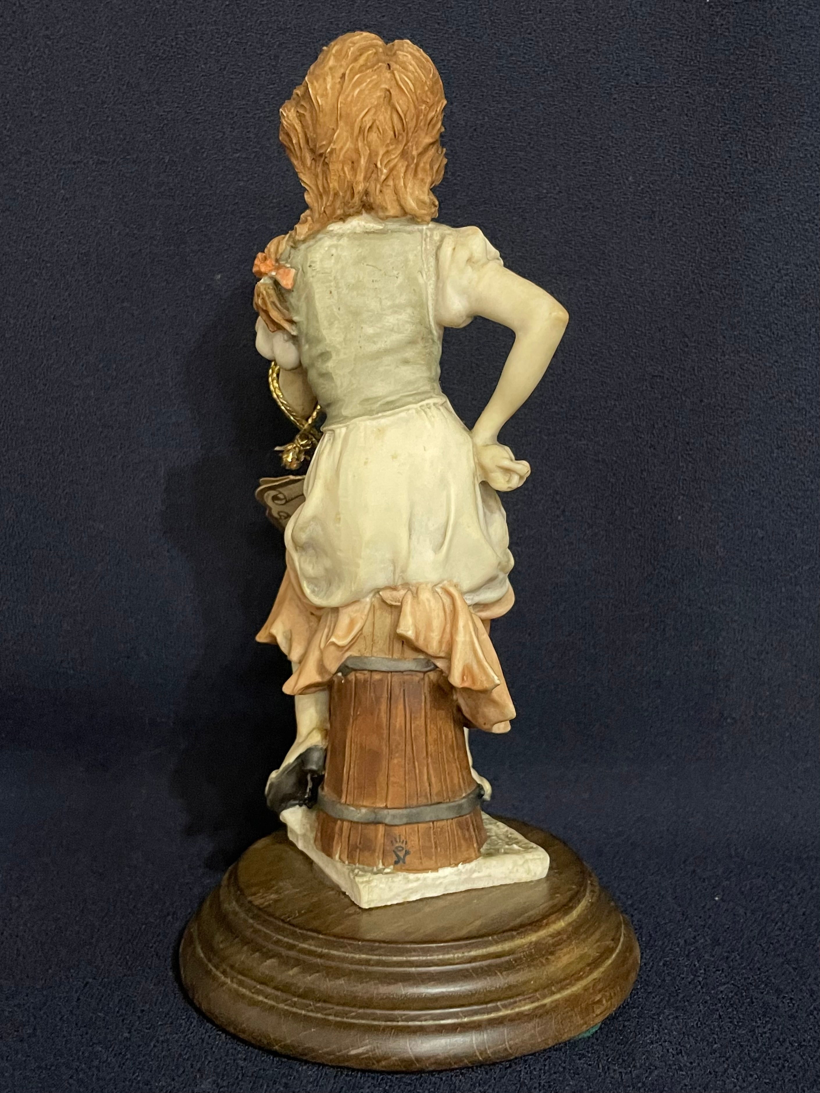 Escultura Capodimonte, porcelana italiana