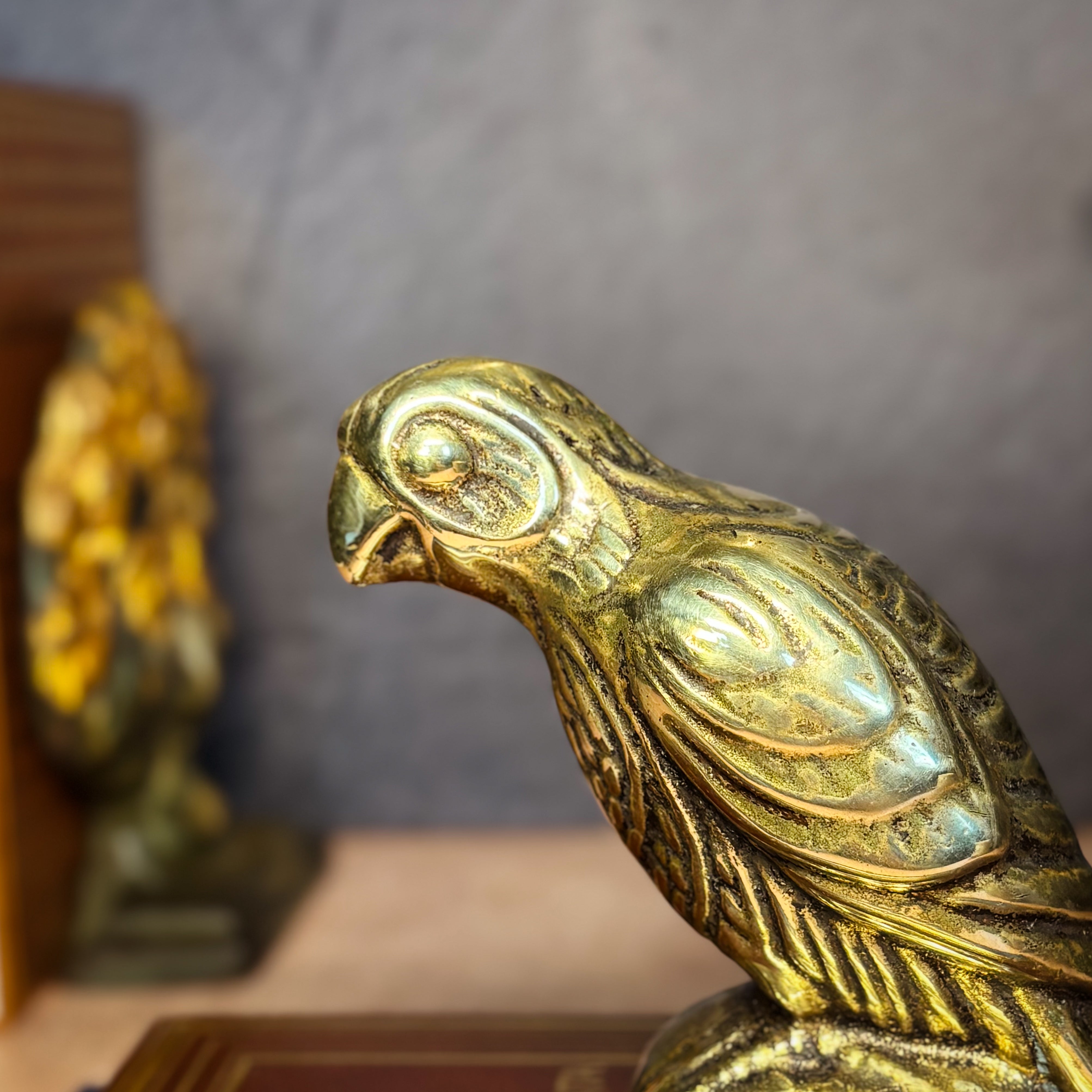 Escultura de pássaro em bronze maciço, Índia, segunda metade do século XX