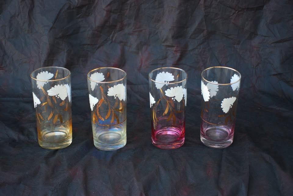Copos de vidro vintage floral rosa  anos 60