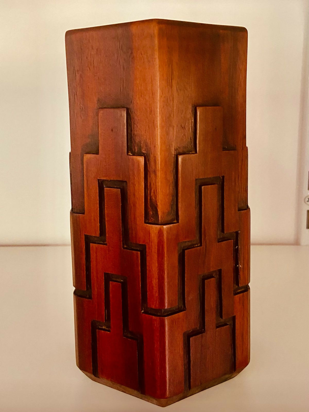 Vaso sextavado em jacarandá (anos 60/70) (DMPS_059)