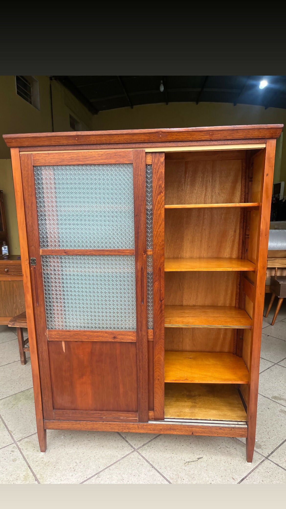 LINDO LIVREIRO ANTIGO