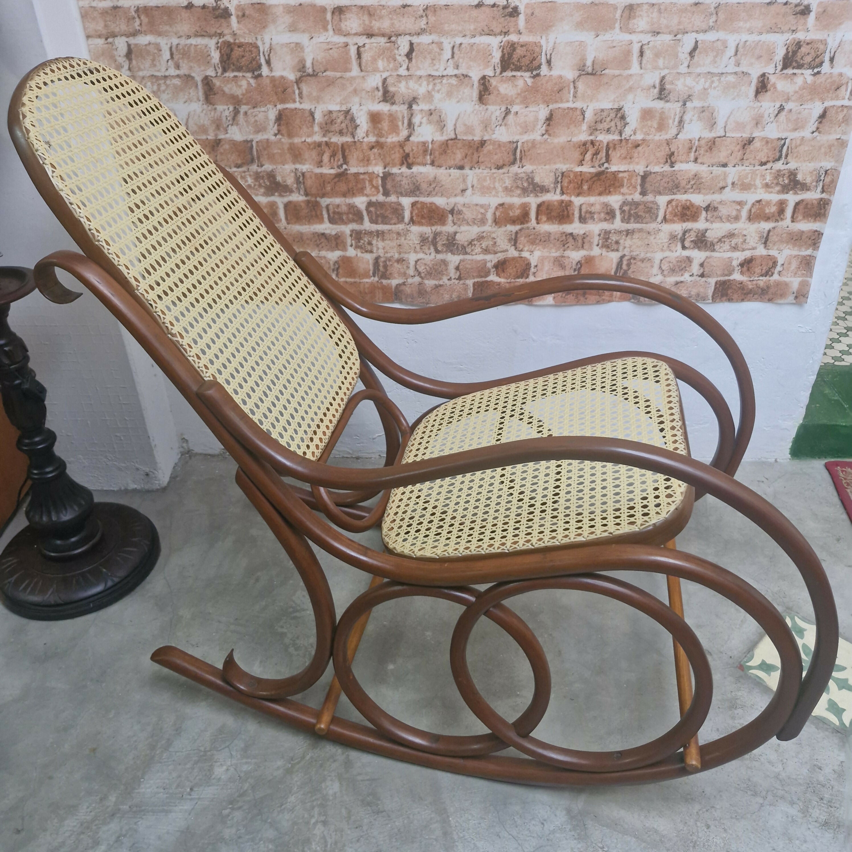 Cadeira de balanço Thonart