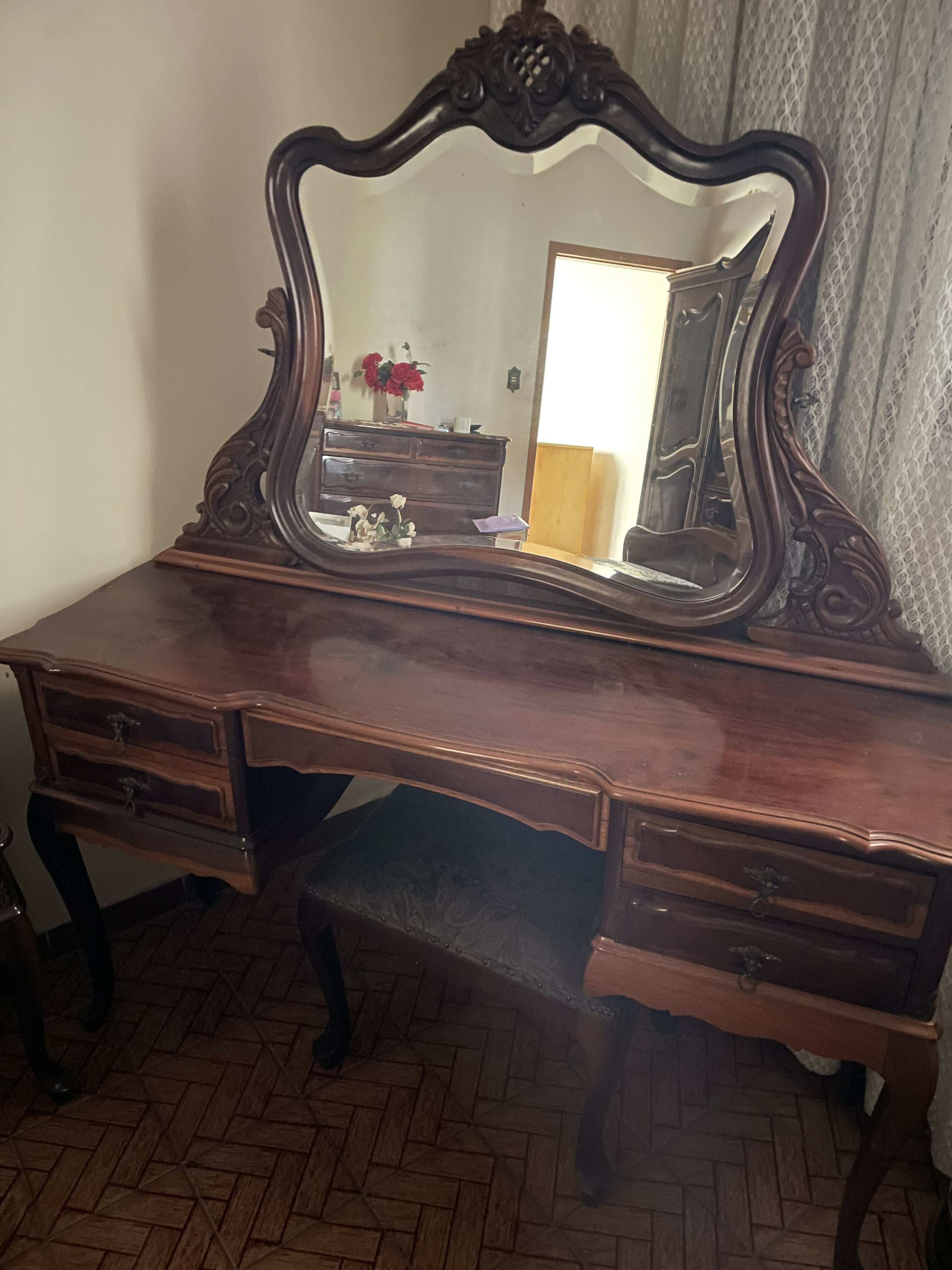 Penteadeira Provençal com espelho - anos 60