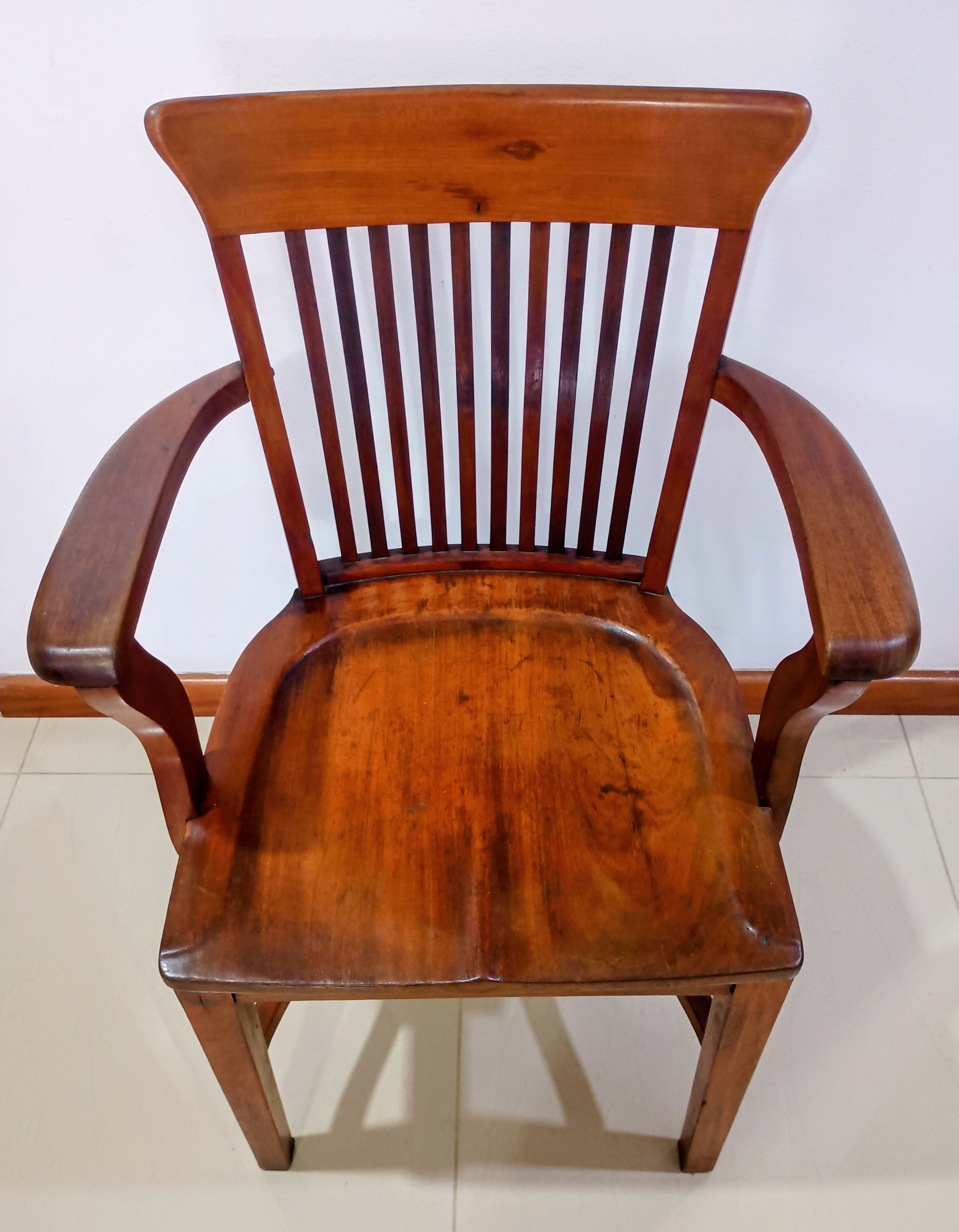 Cadeira em Peroba Maciça – Estilo Colonial / Mission – Década de 1920–40