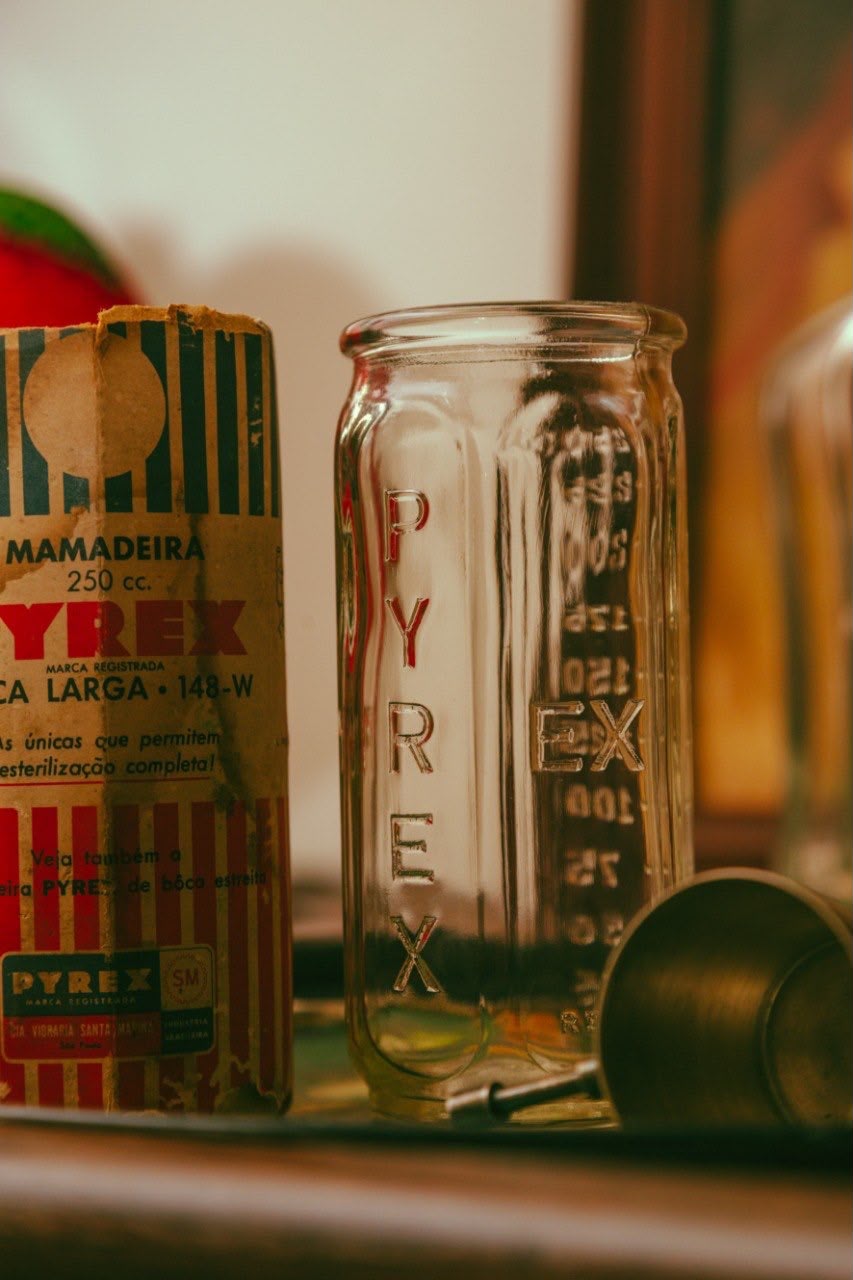 Mamadeira antiga pyrex em vidro