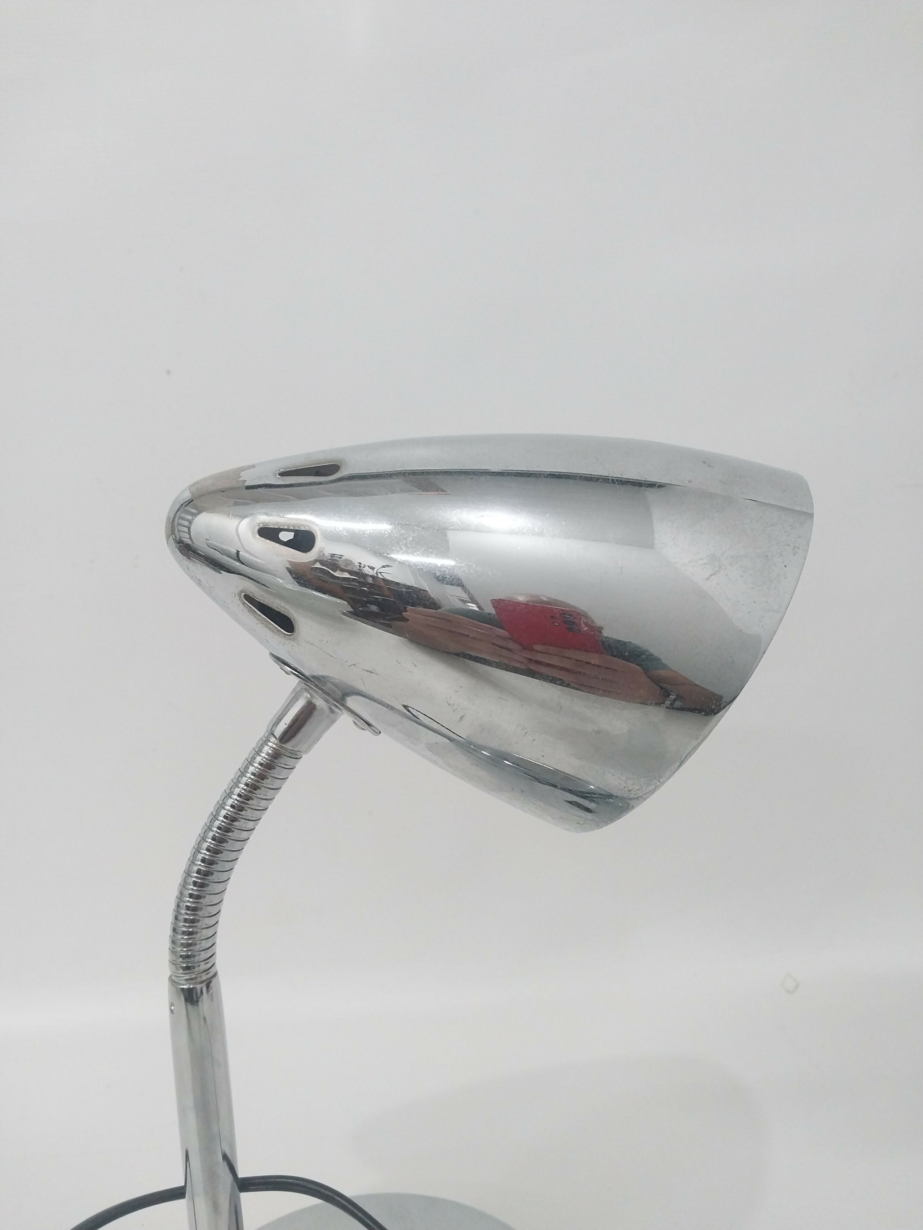 Luminária de Mesa Cromada